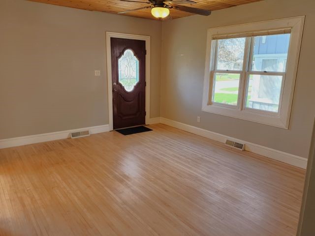143 Maple Street E Property Photo 32