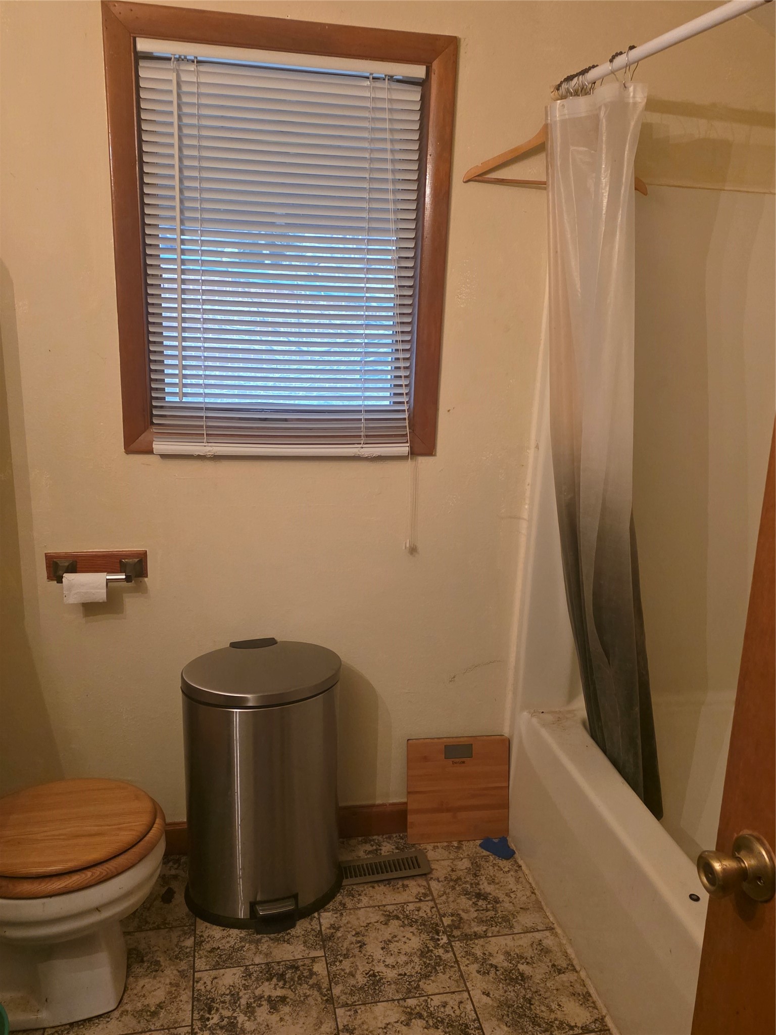 408 Main Street 1-3 Property Photo 4