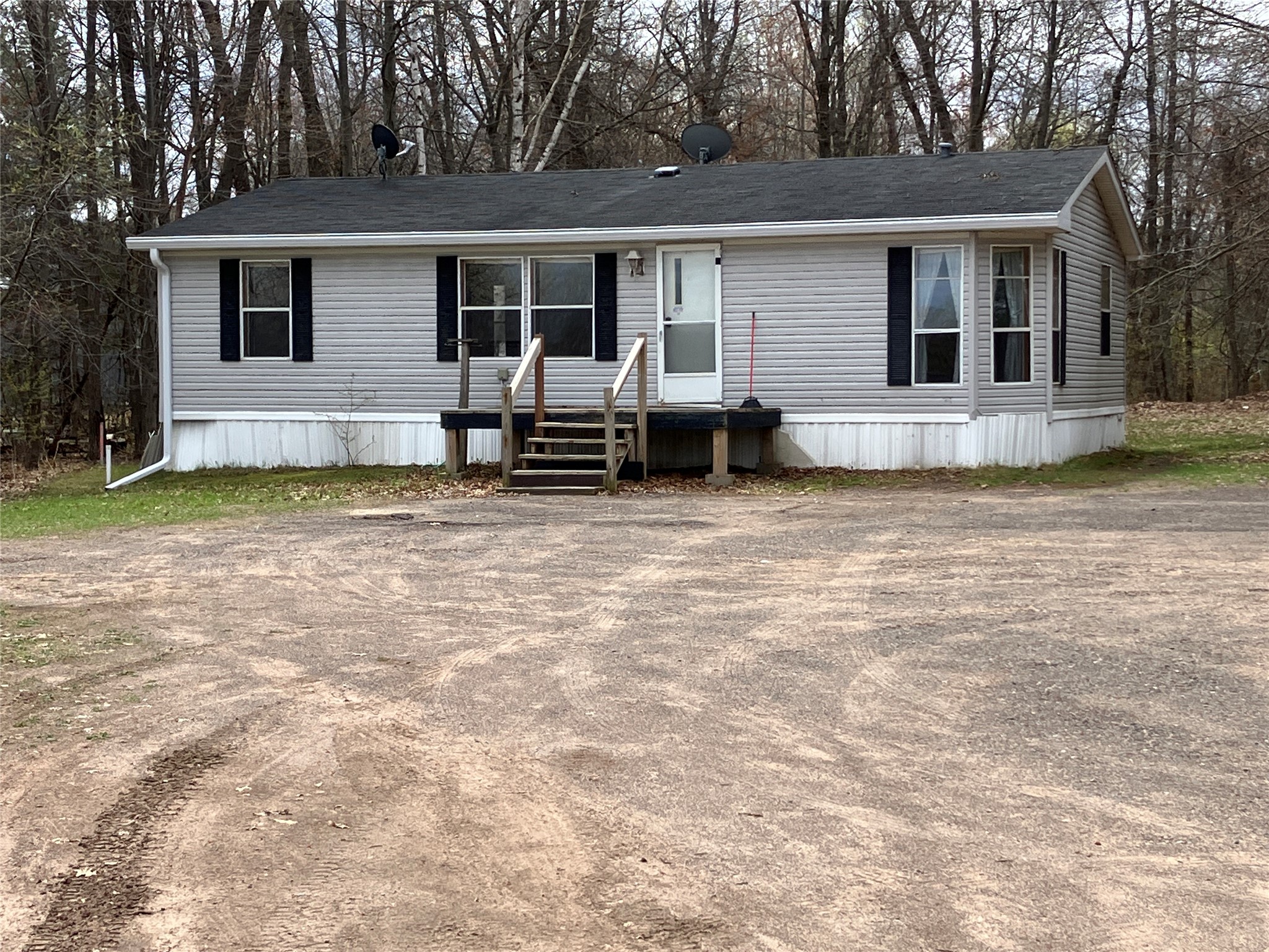 8027 State Road 70 Property Photo 1