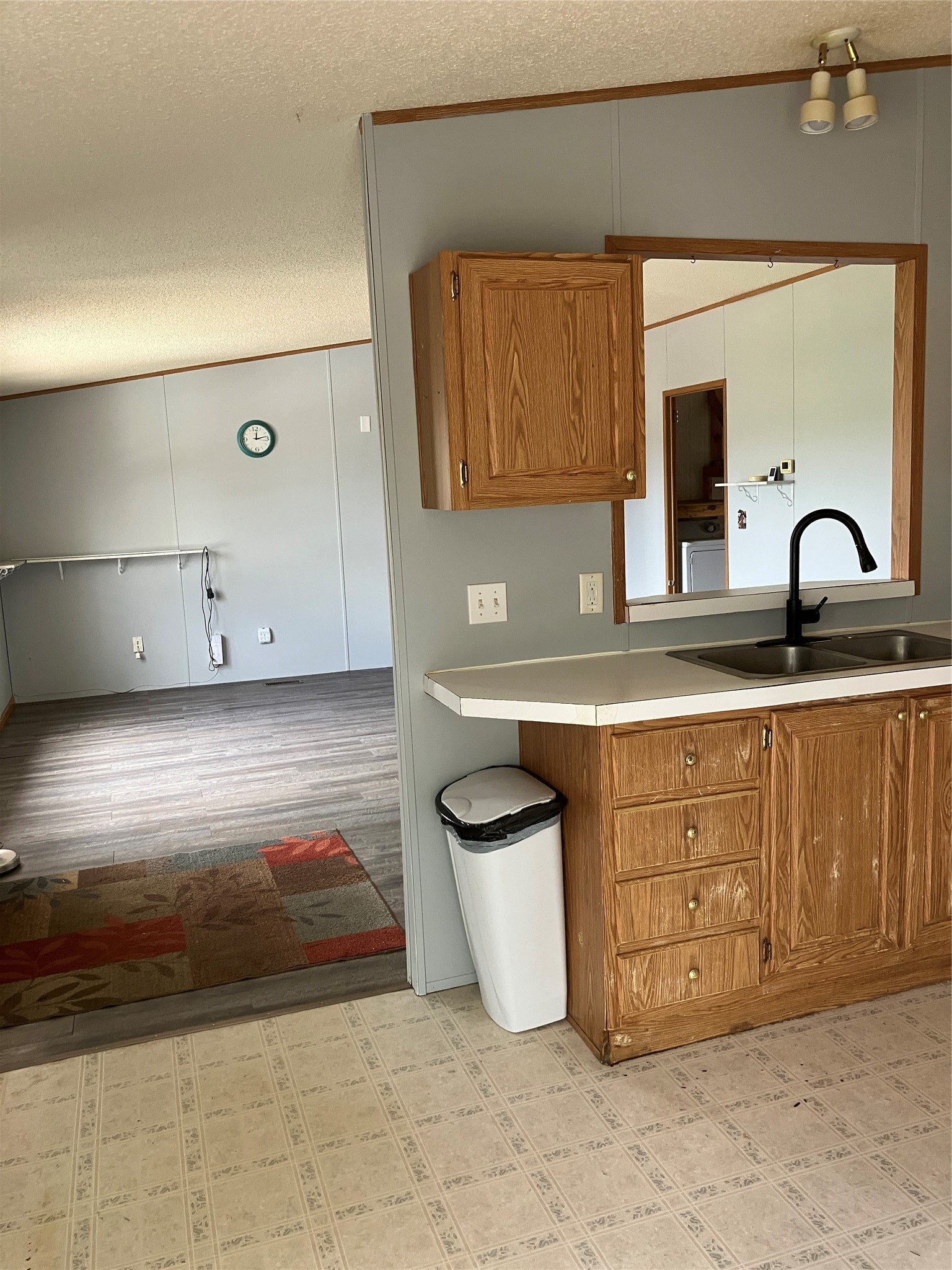 8027 State Road 70 Property Photo 5