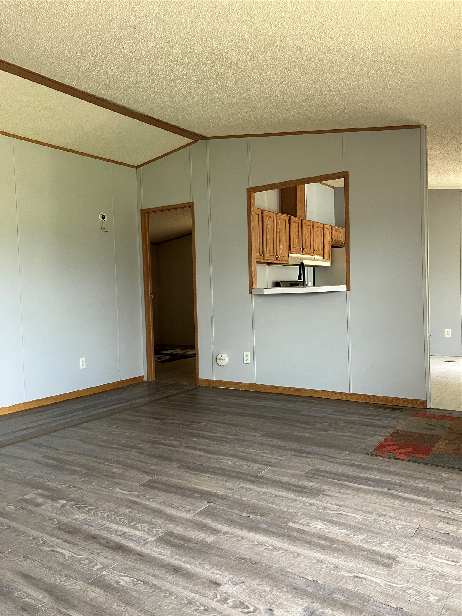 8027 State Road 70 Property Photo 7