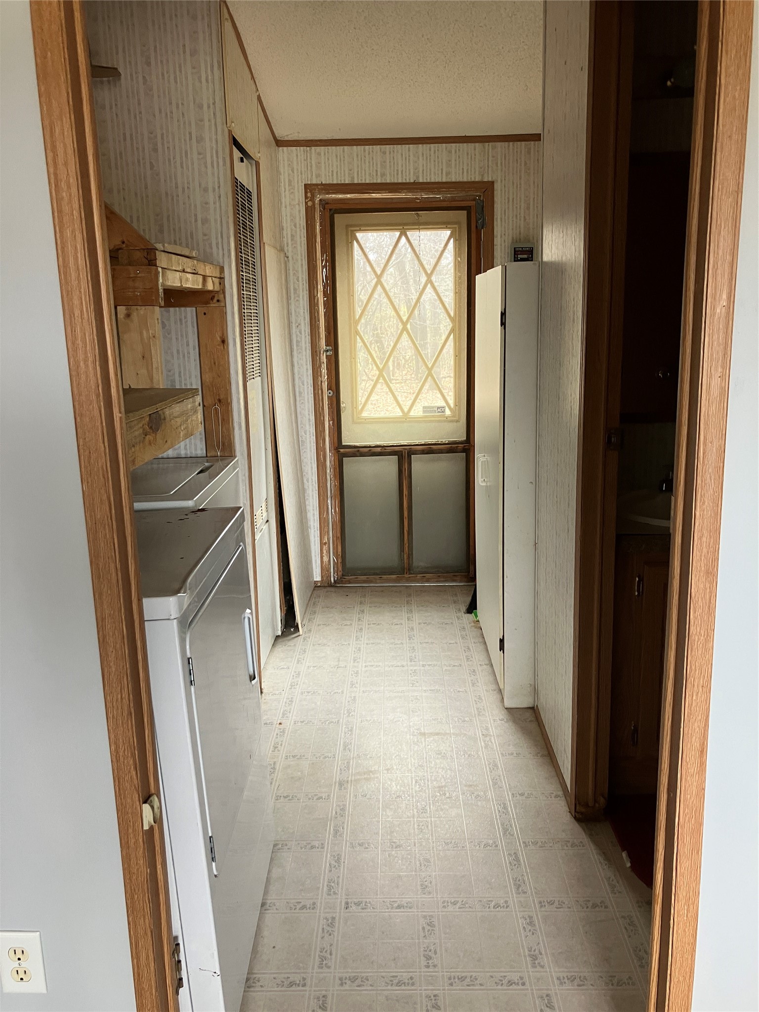 8027 State Road 70 Property Photo 16