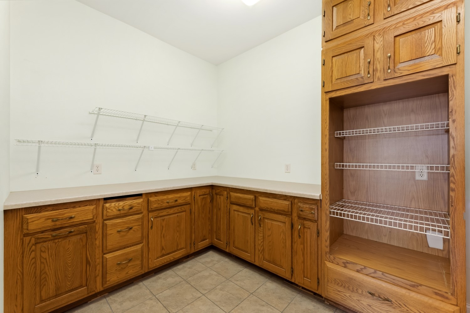 553 N County Road D Property Photo 43