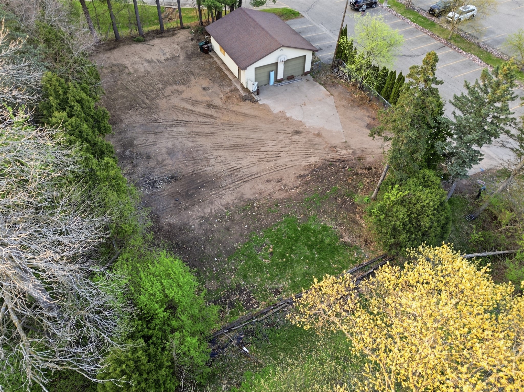 610 Randall Street Property Photo 8