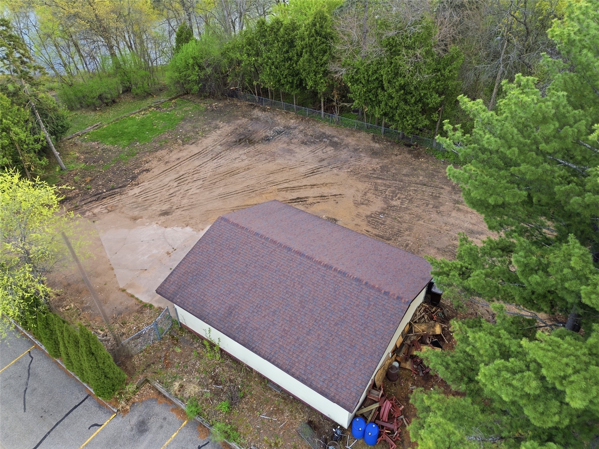 610 Randall Street Property Photo 11