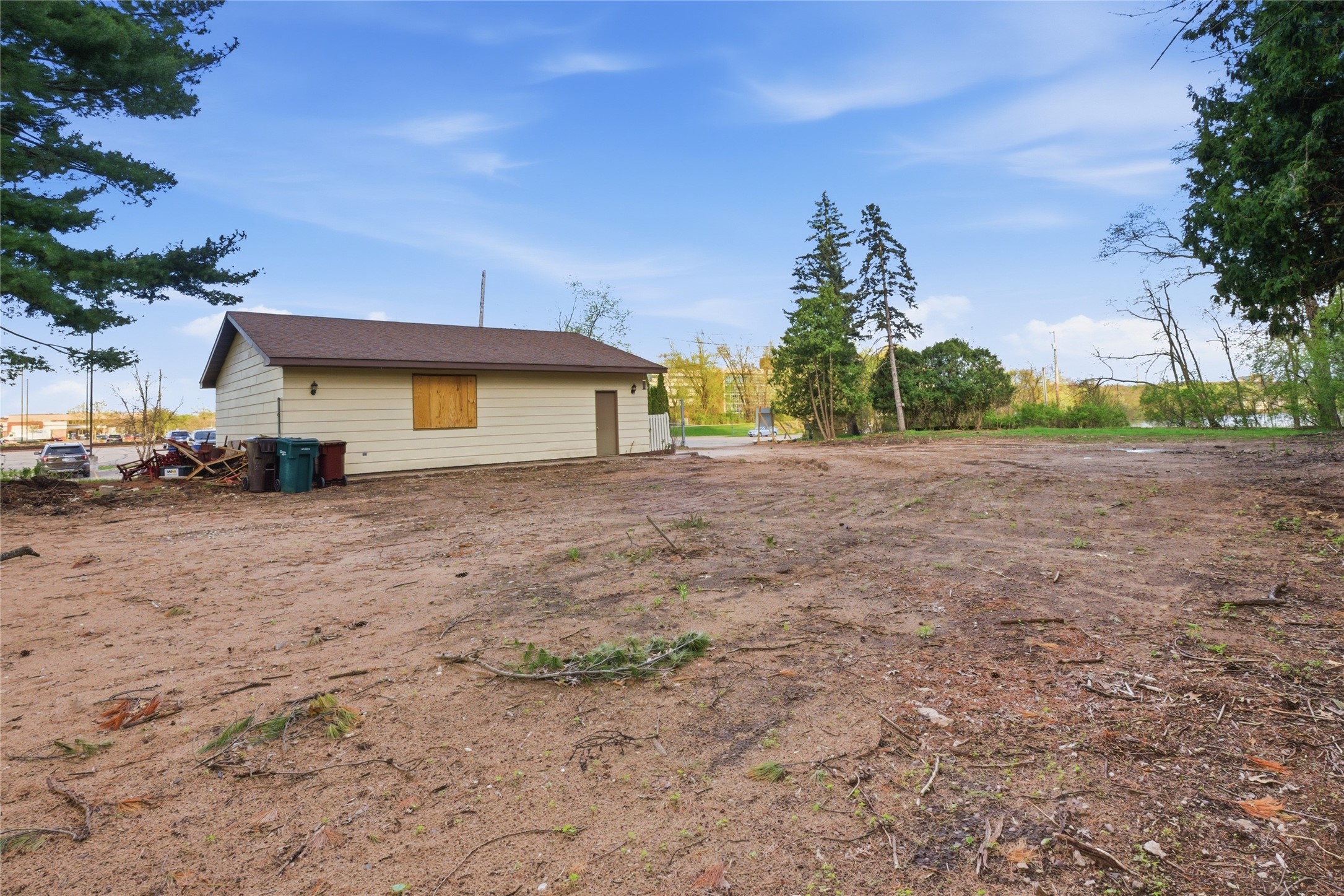 610 Randall Street Property Photo 12