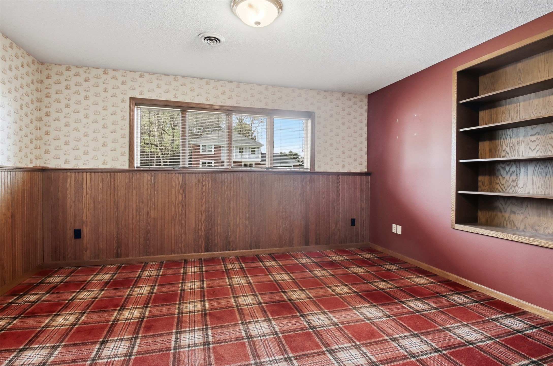 2932 Plum Tree Circle N Property Photo 23