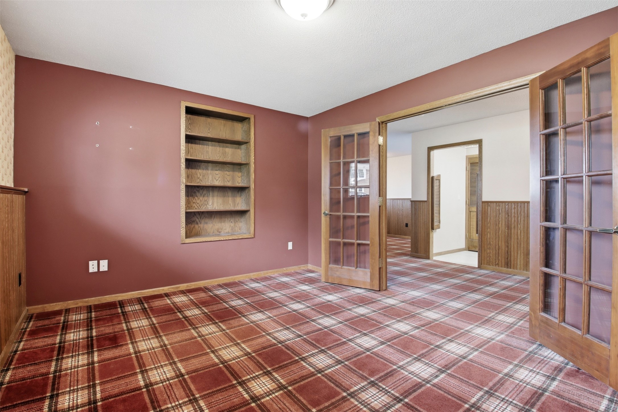 2932 Plum Tree Circle N Property Photo 24