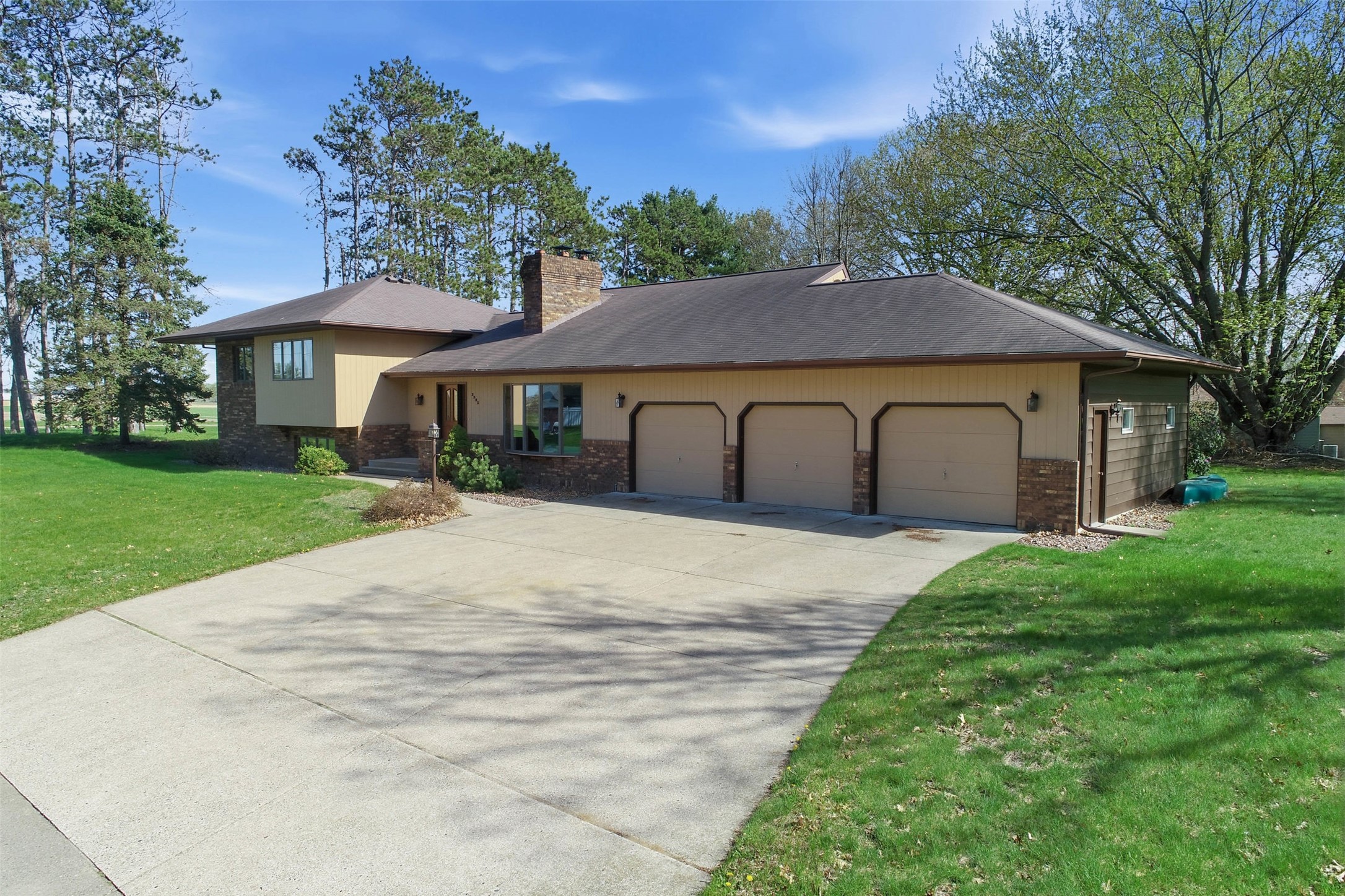 2932 Plum Tree Circle N Property Photo 41