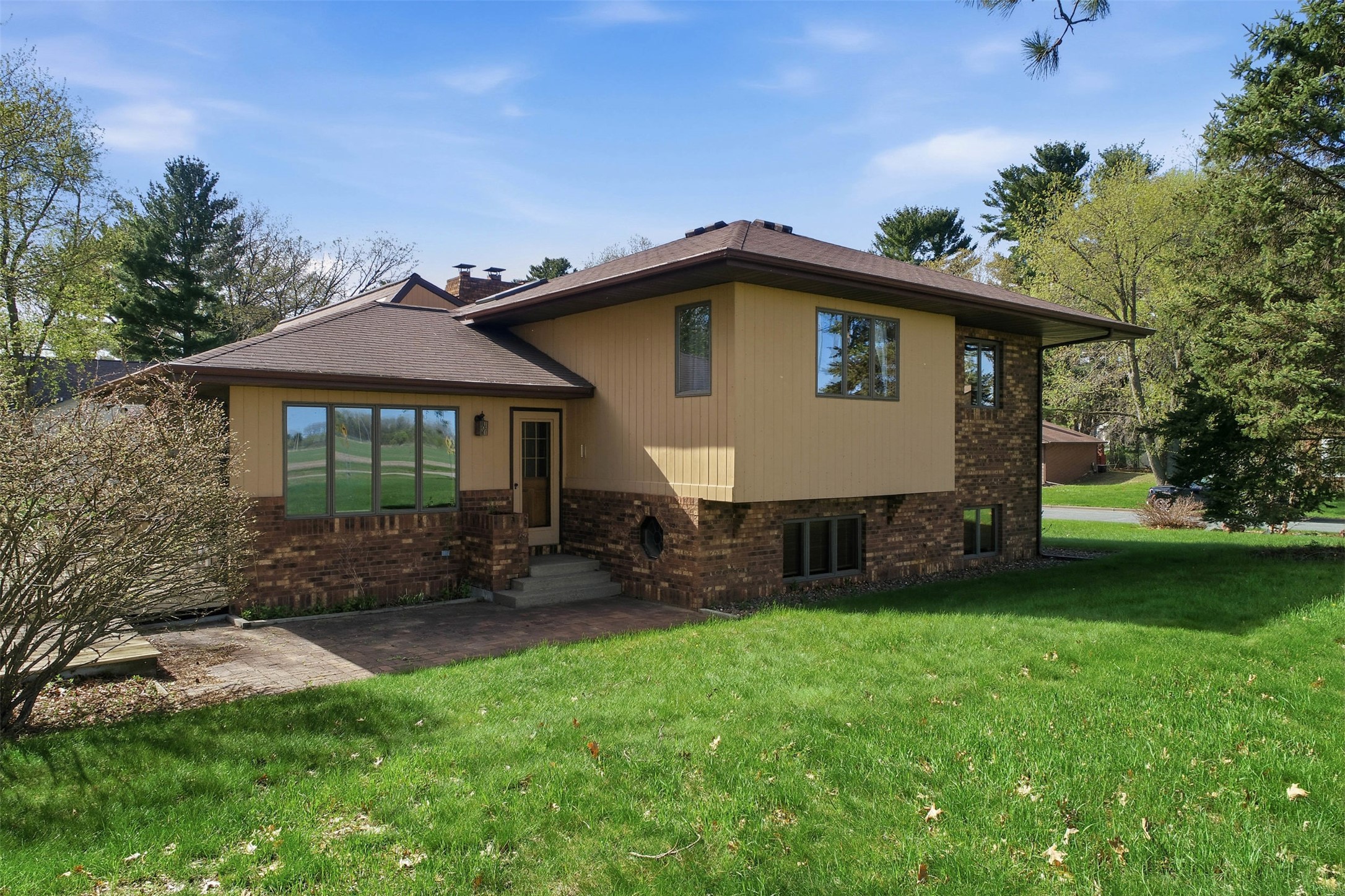 2932 Plum Tree Circle N Property Photo 42