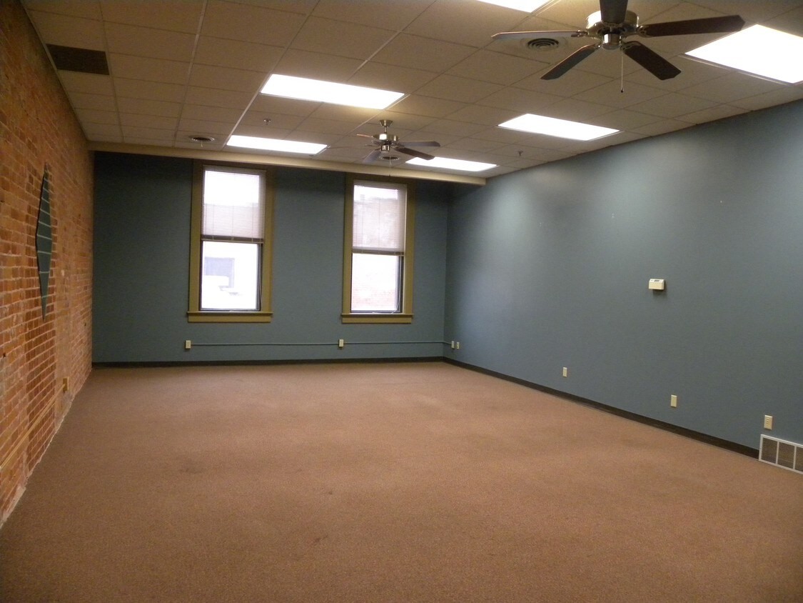 200 Main Street Property Photo 8