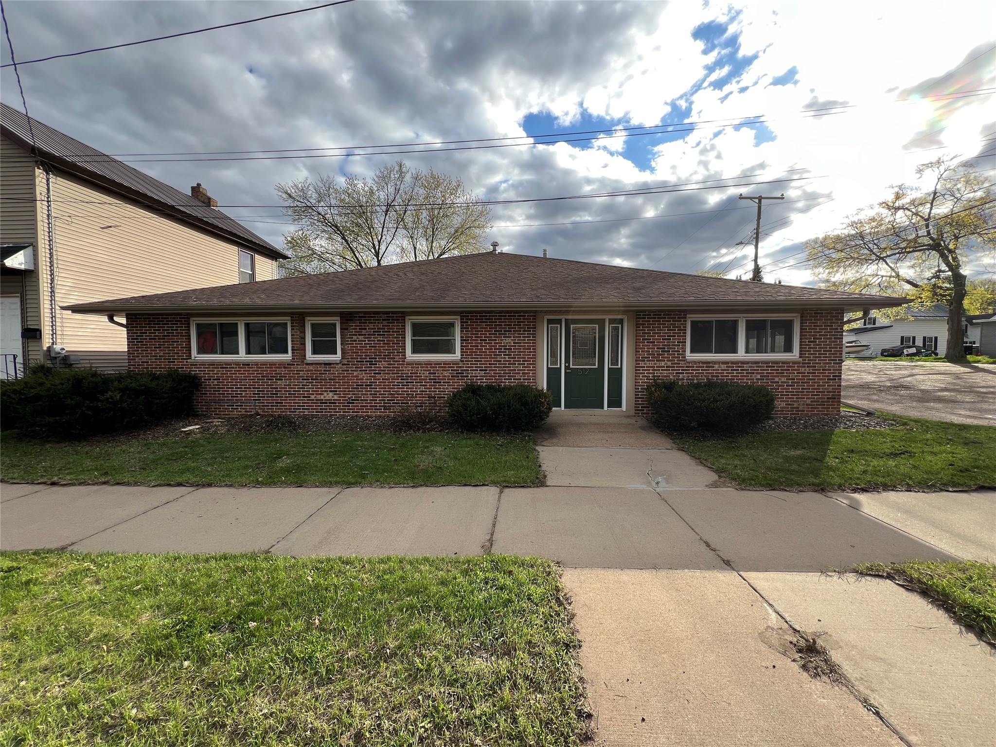 512 Bay Street Property Photo 1