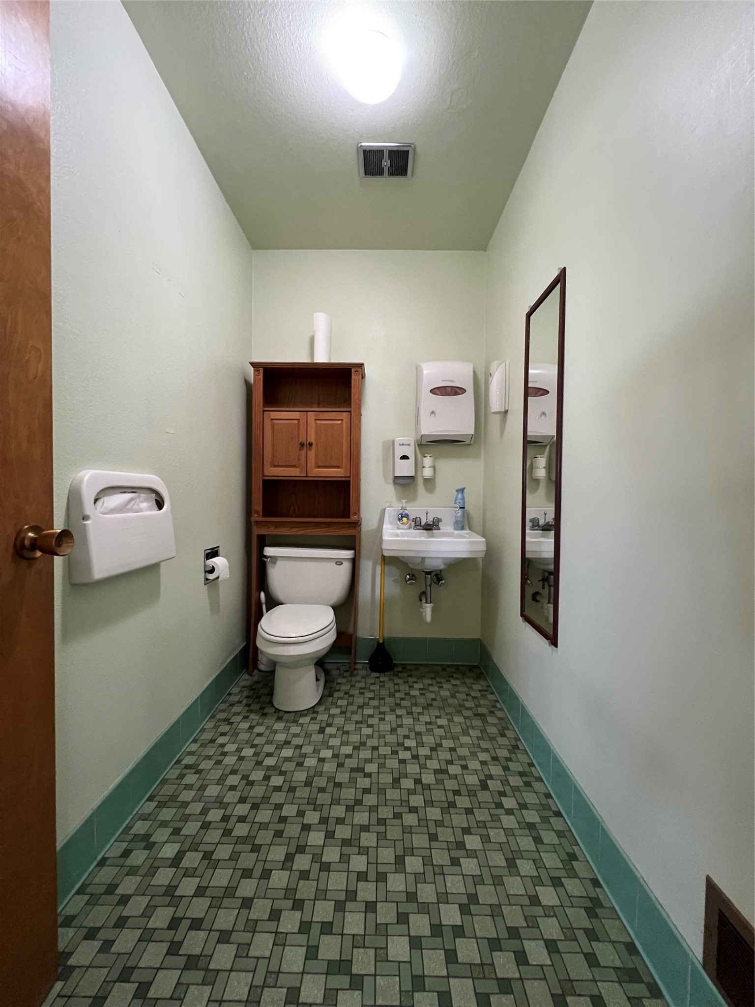 512 Bay Street Property Photo 19