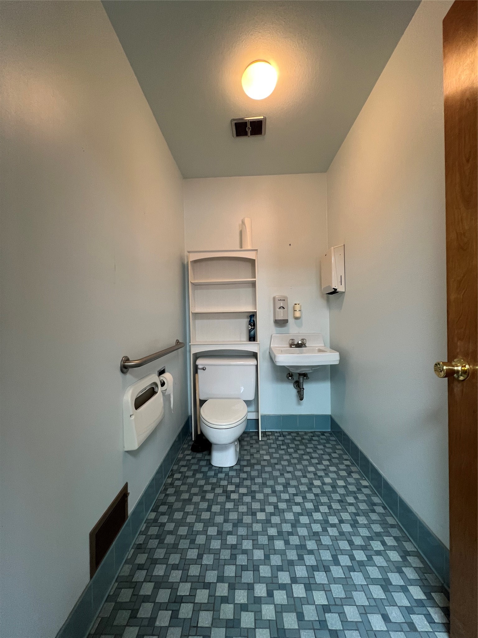 512 Bay Street Property Photo 20