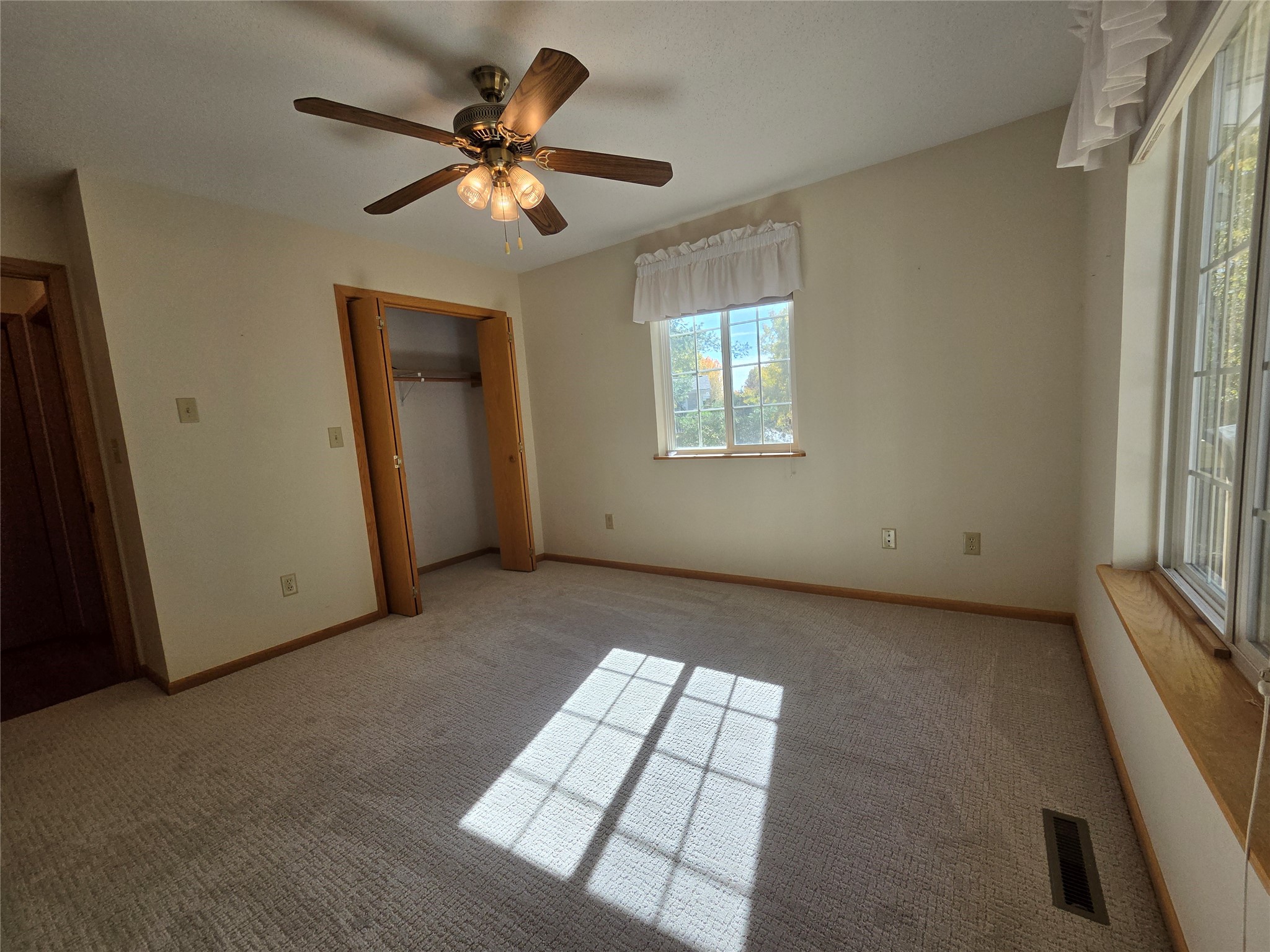 10547 N Grandview Lane Property Photo 28