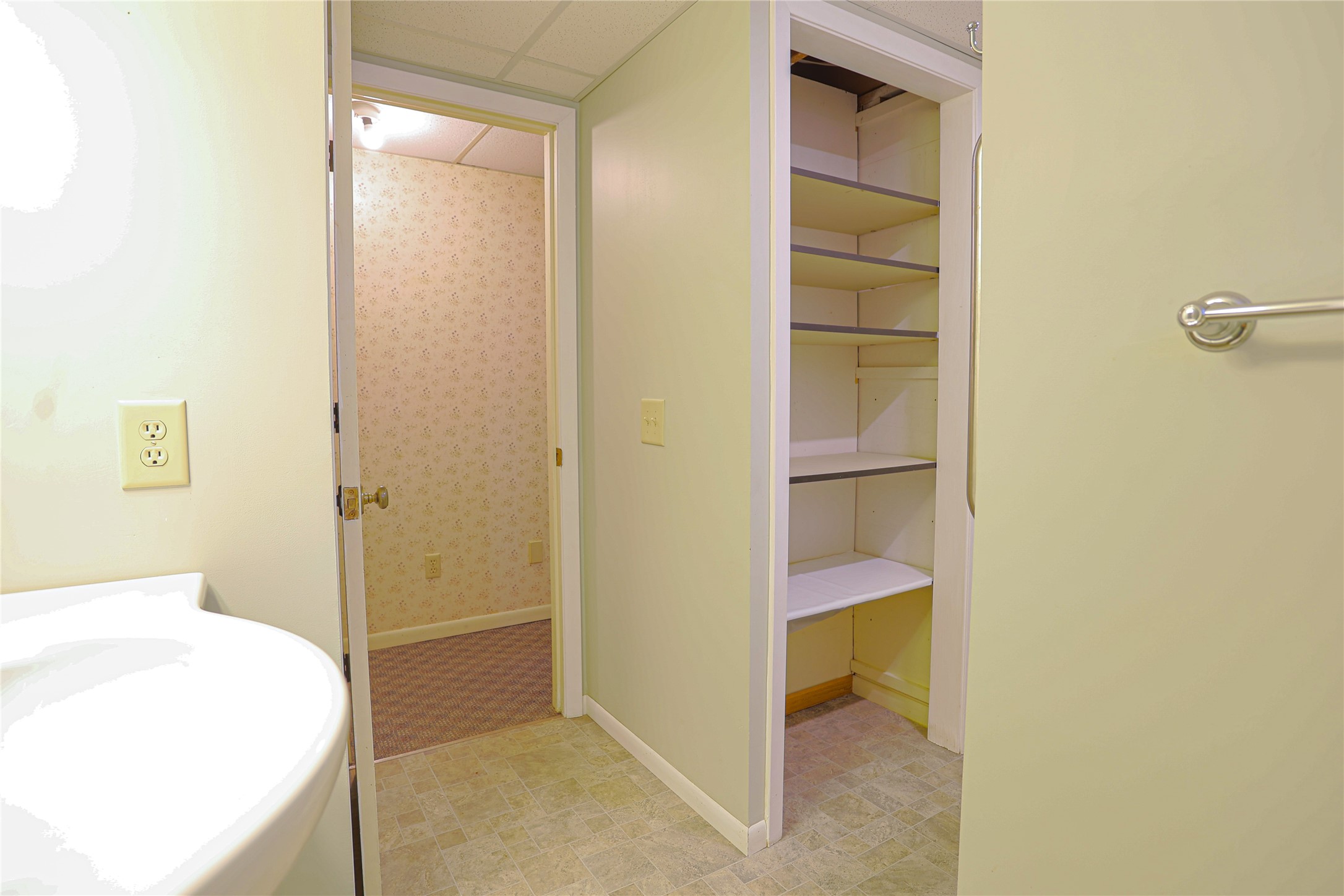 804 Valley View Drive Property Photo 39