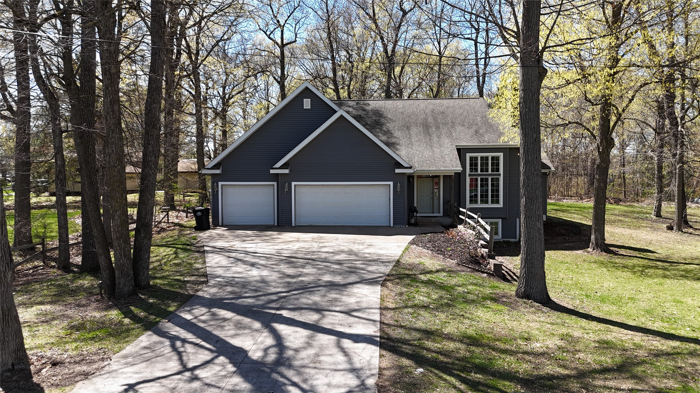 403 Benson Road N Property Photo 1