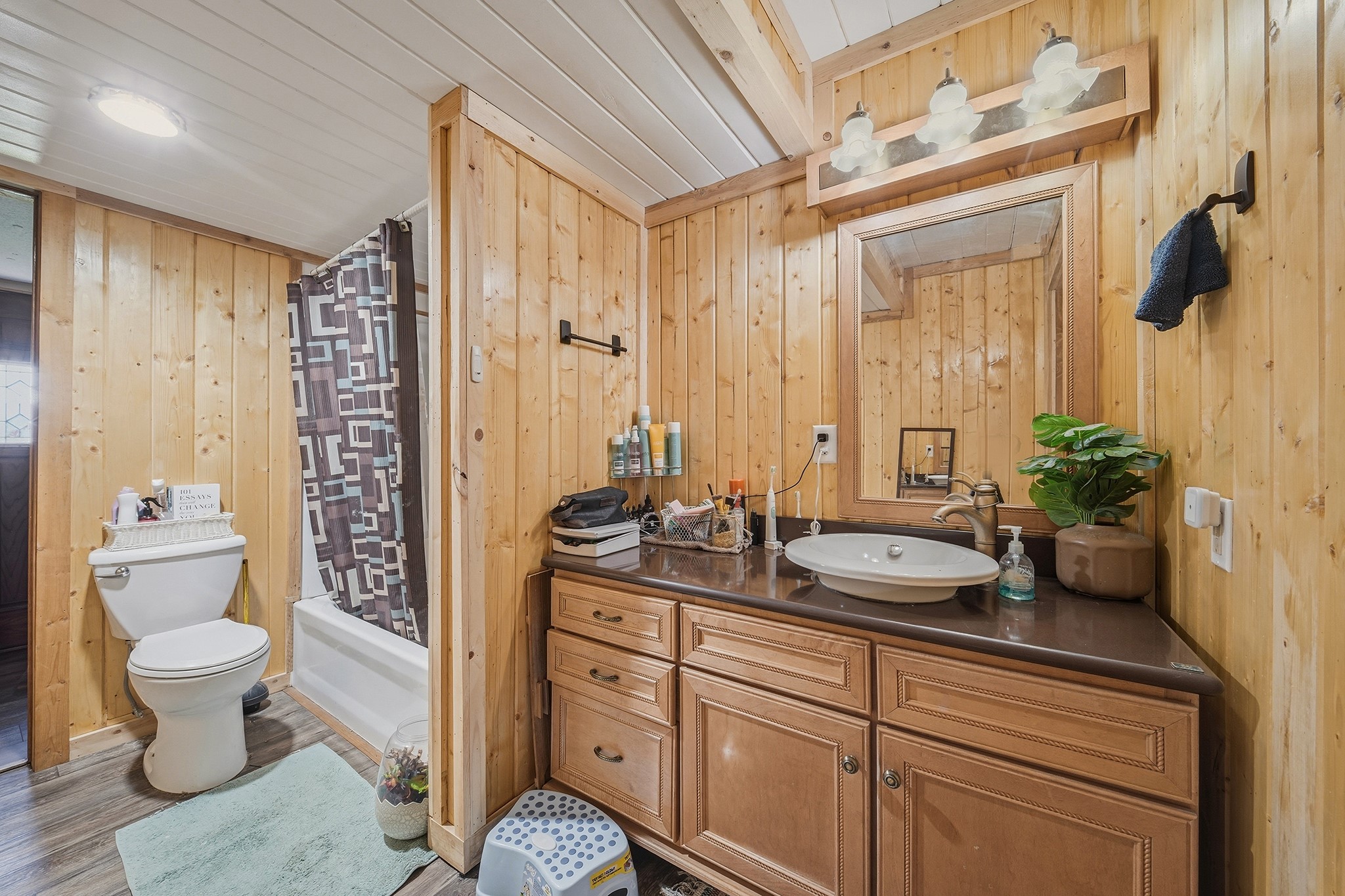 1600797 Property Photo 24