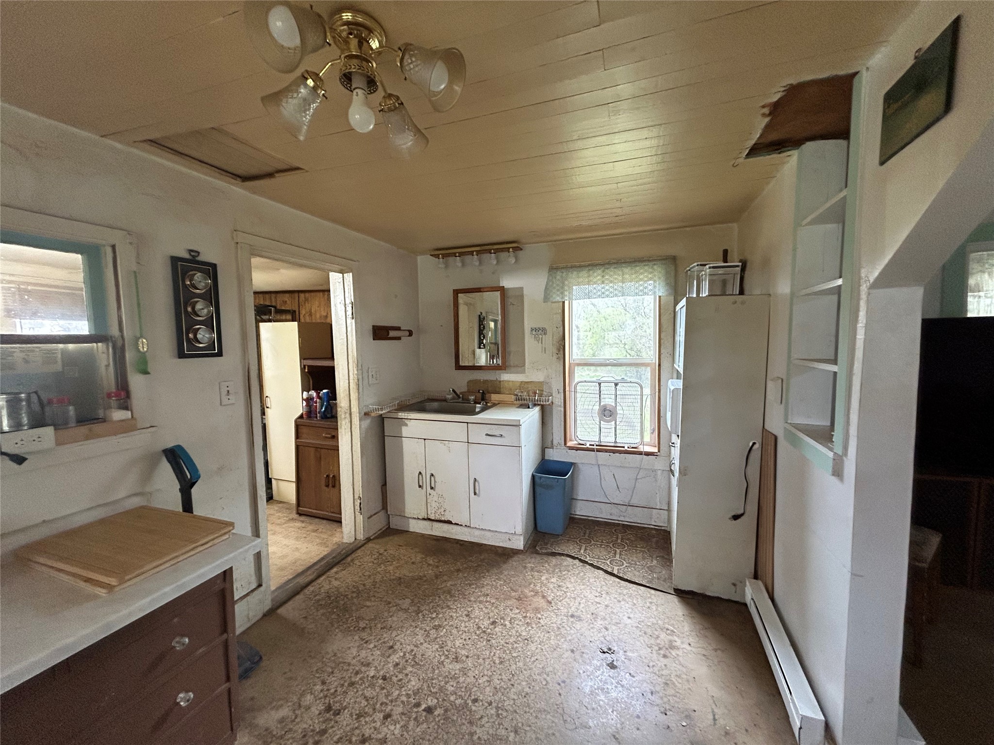 203 Dallas Street E Property Photo 13