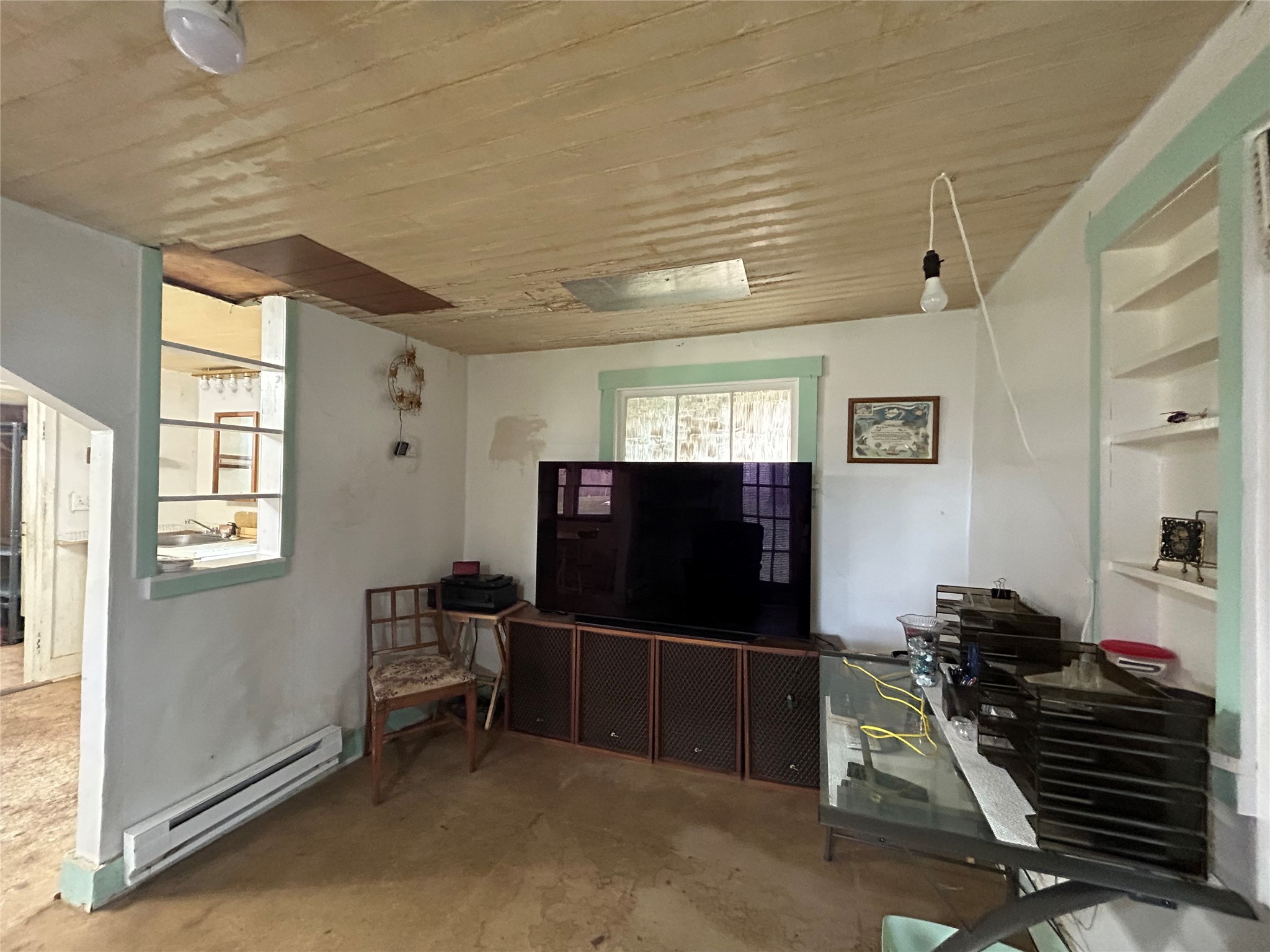 203 Dallas Street E Property Photo 16