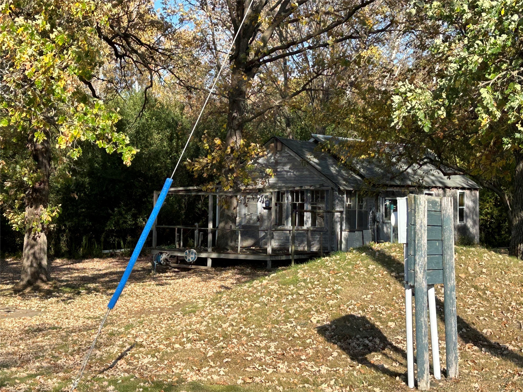 203 Dallas Street E Property Photo 32