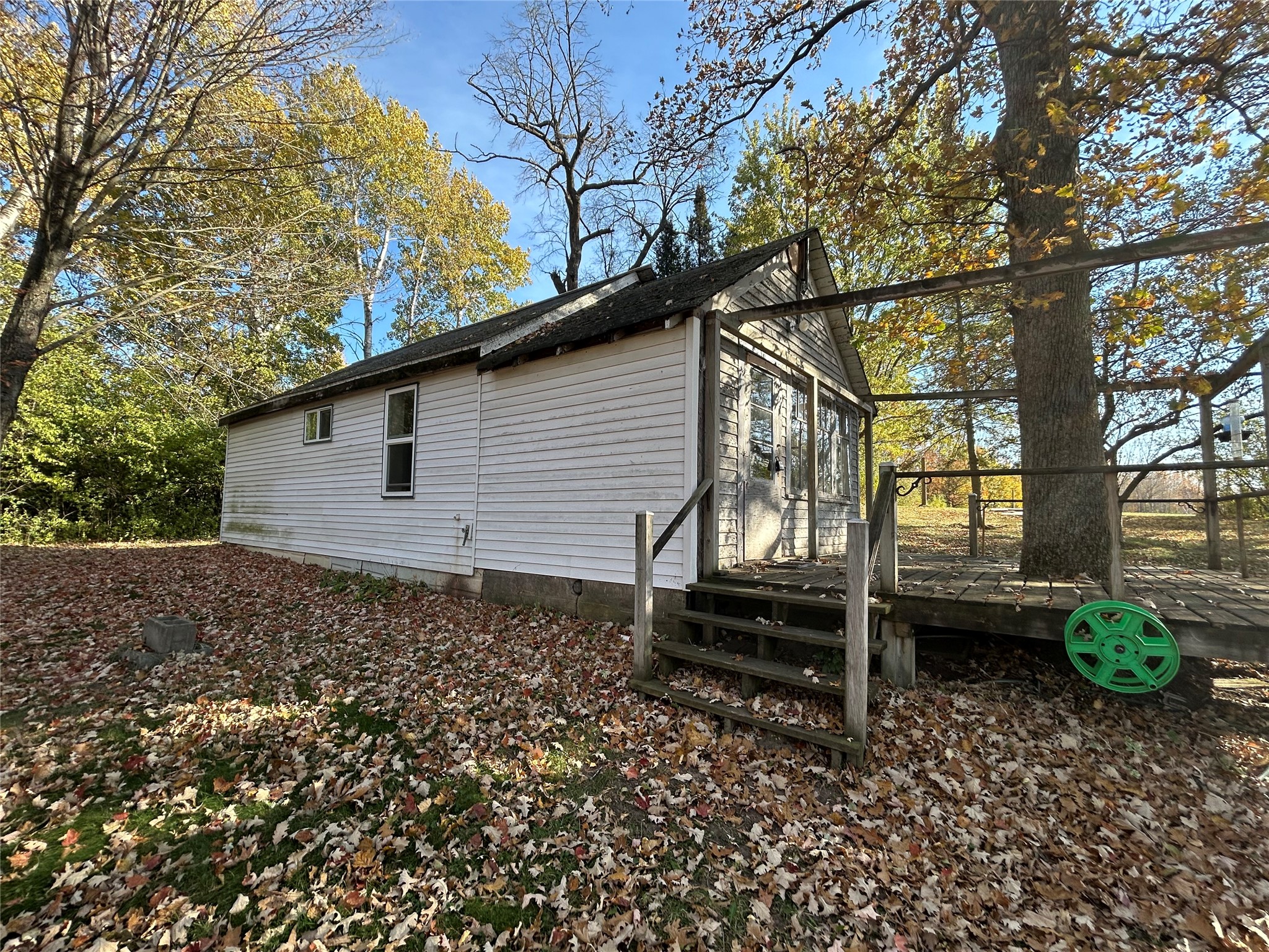 203 Dallas Street E Property Photo 37