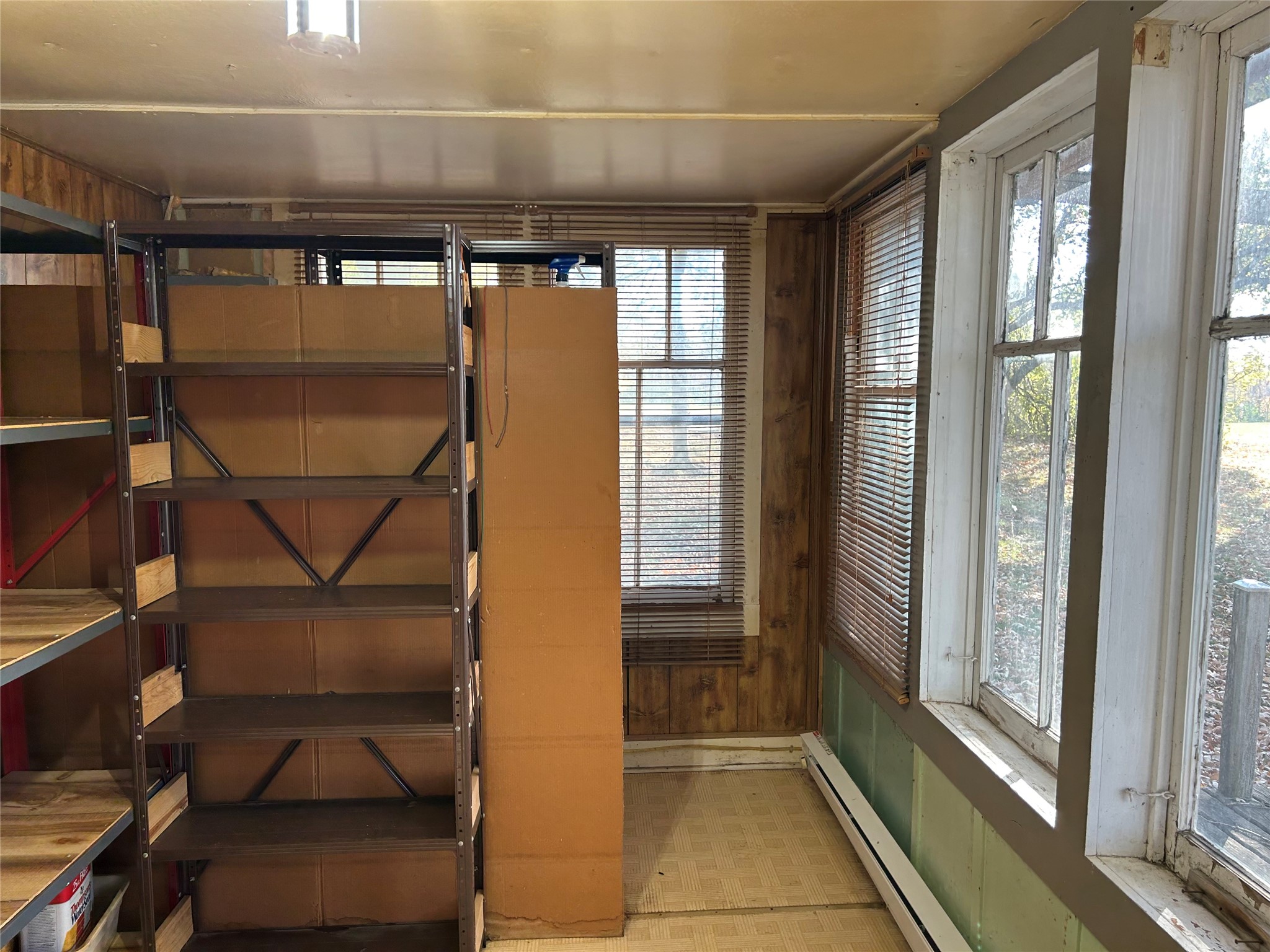 203 Dallas Street E Property Photo 46