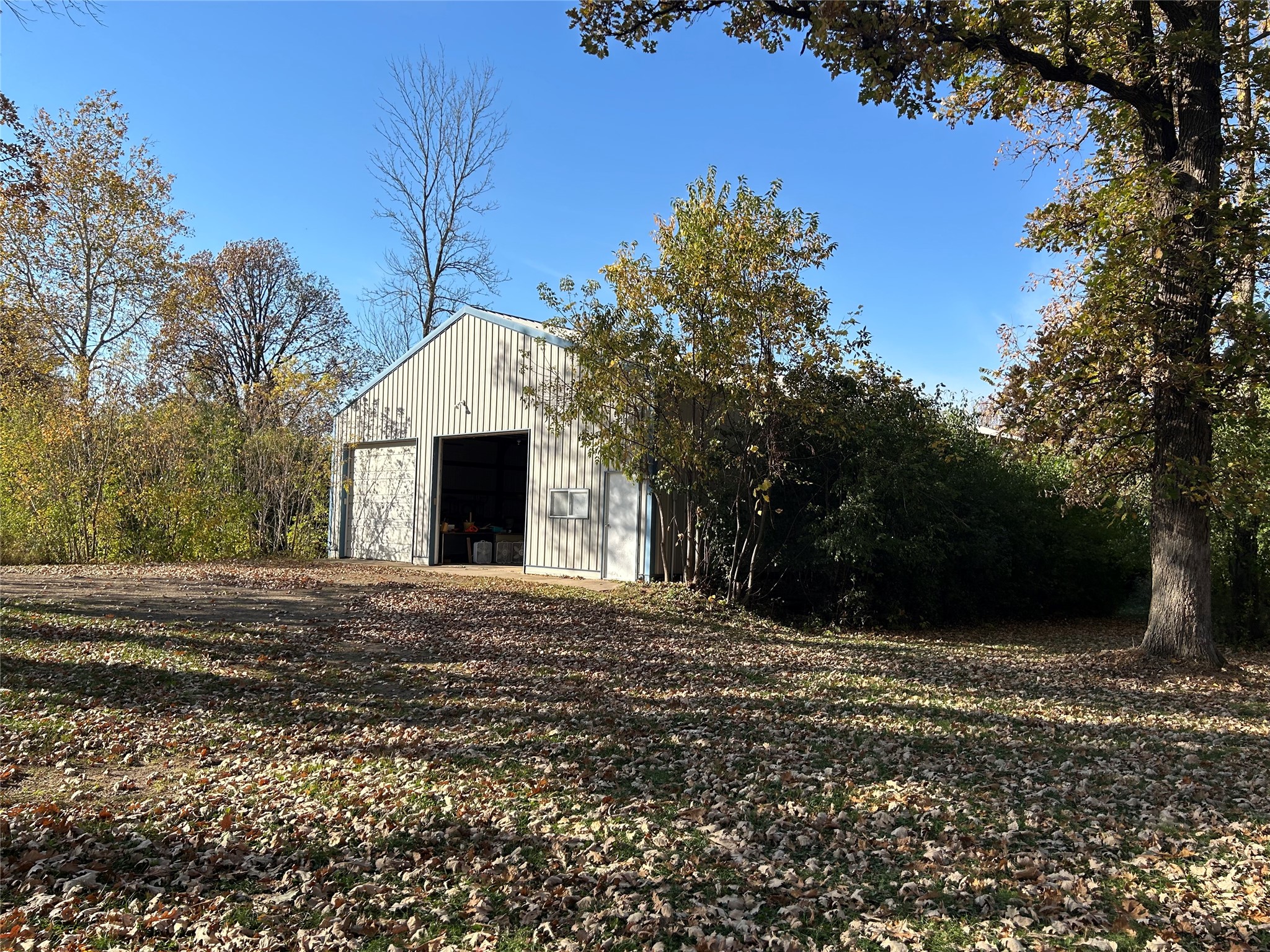 203 Dallas Street E Property Photo 48