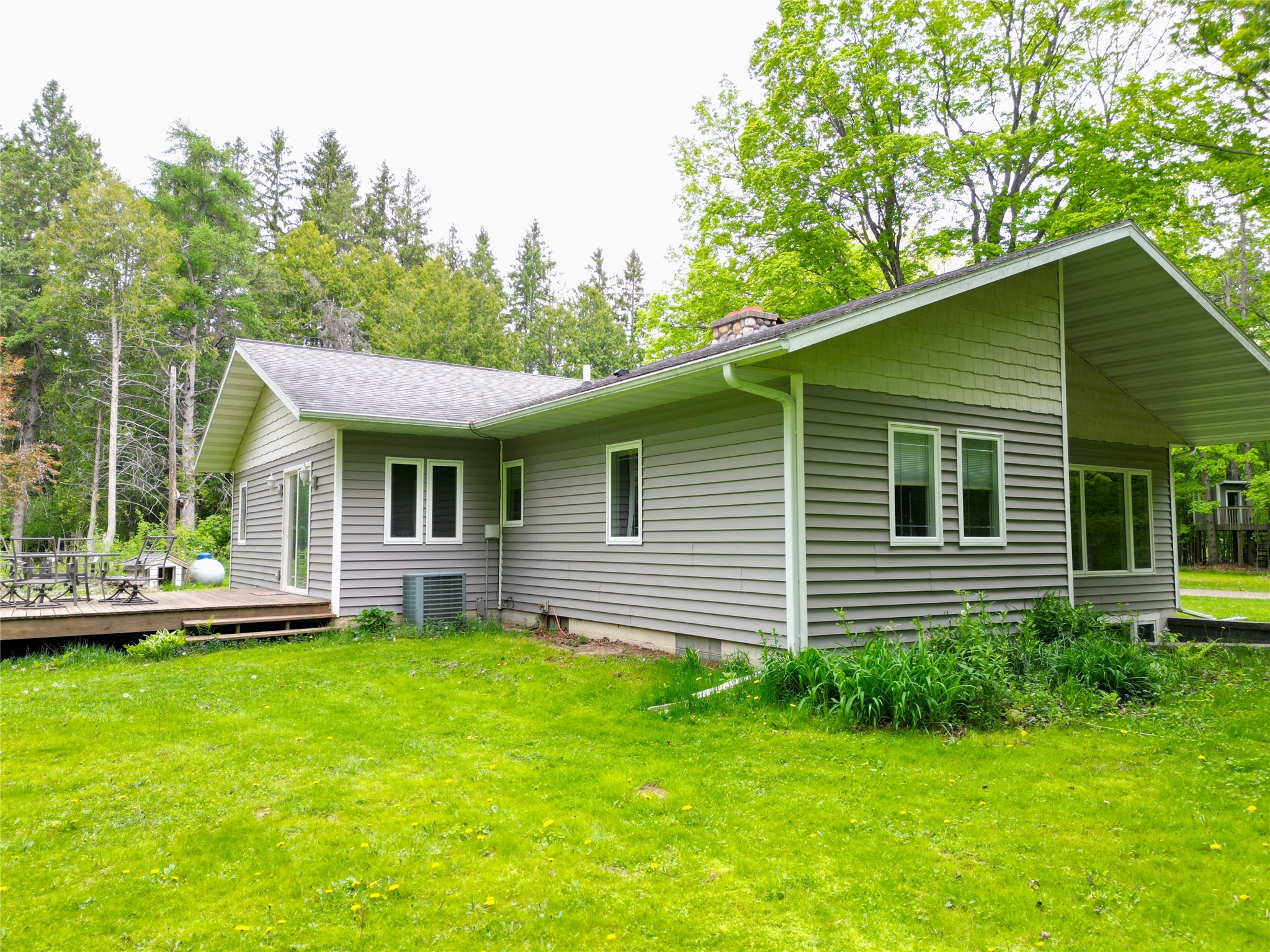 W7950 Us Highway 8 Property Photo 2
