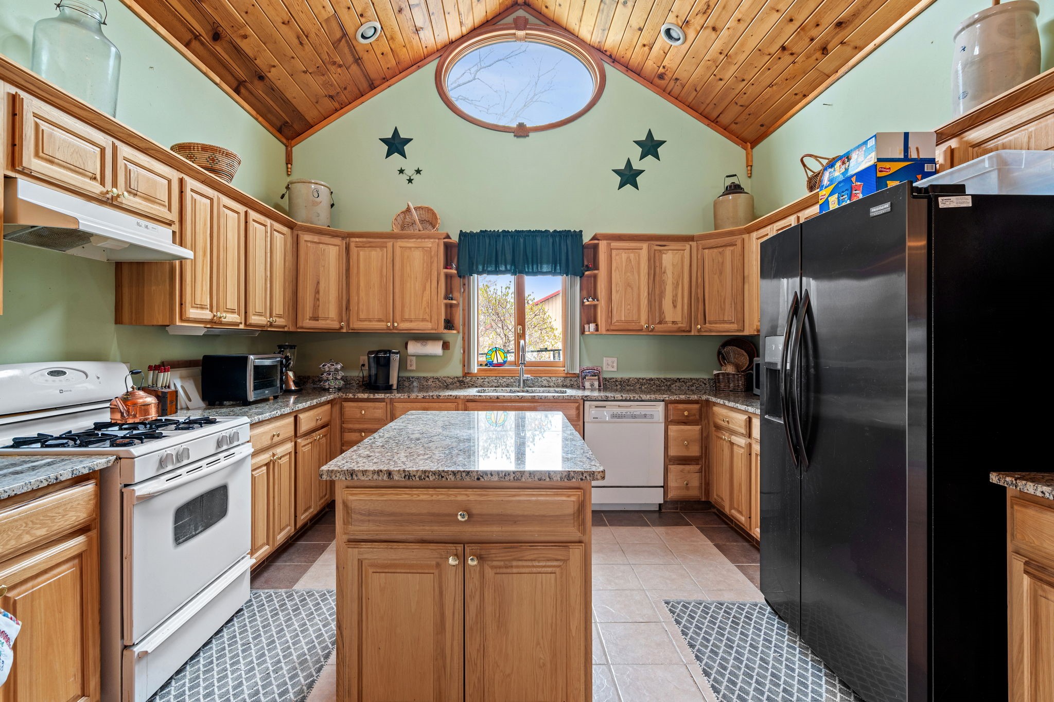 2282 71st Street Property Photo 8