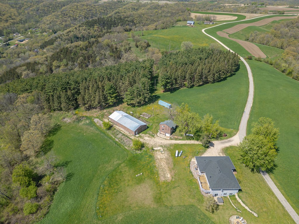 S3565 Rooster Ridge Lane Property Photo 3