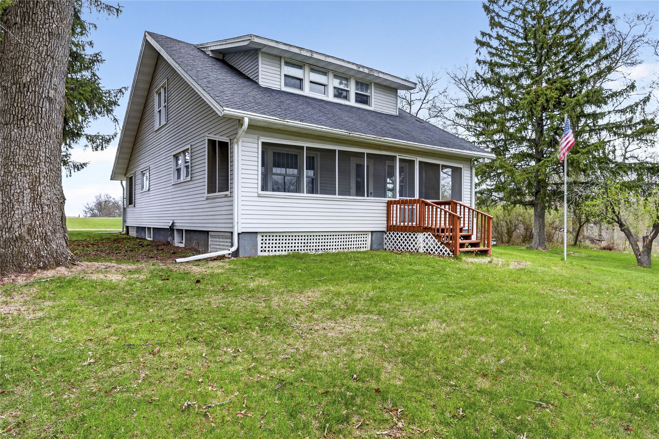 8558 W County Highway A Property Photo 2