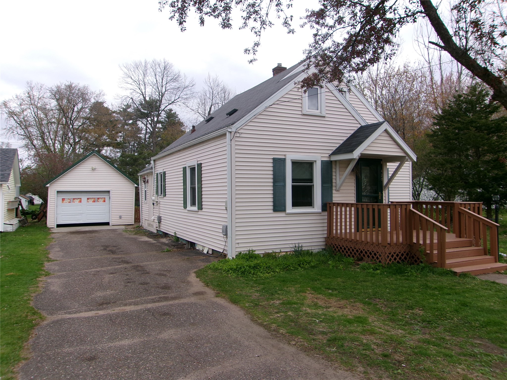420 Schofield Street Property Photo 1
