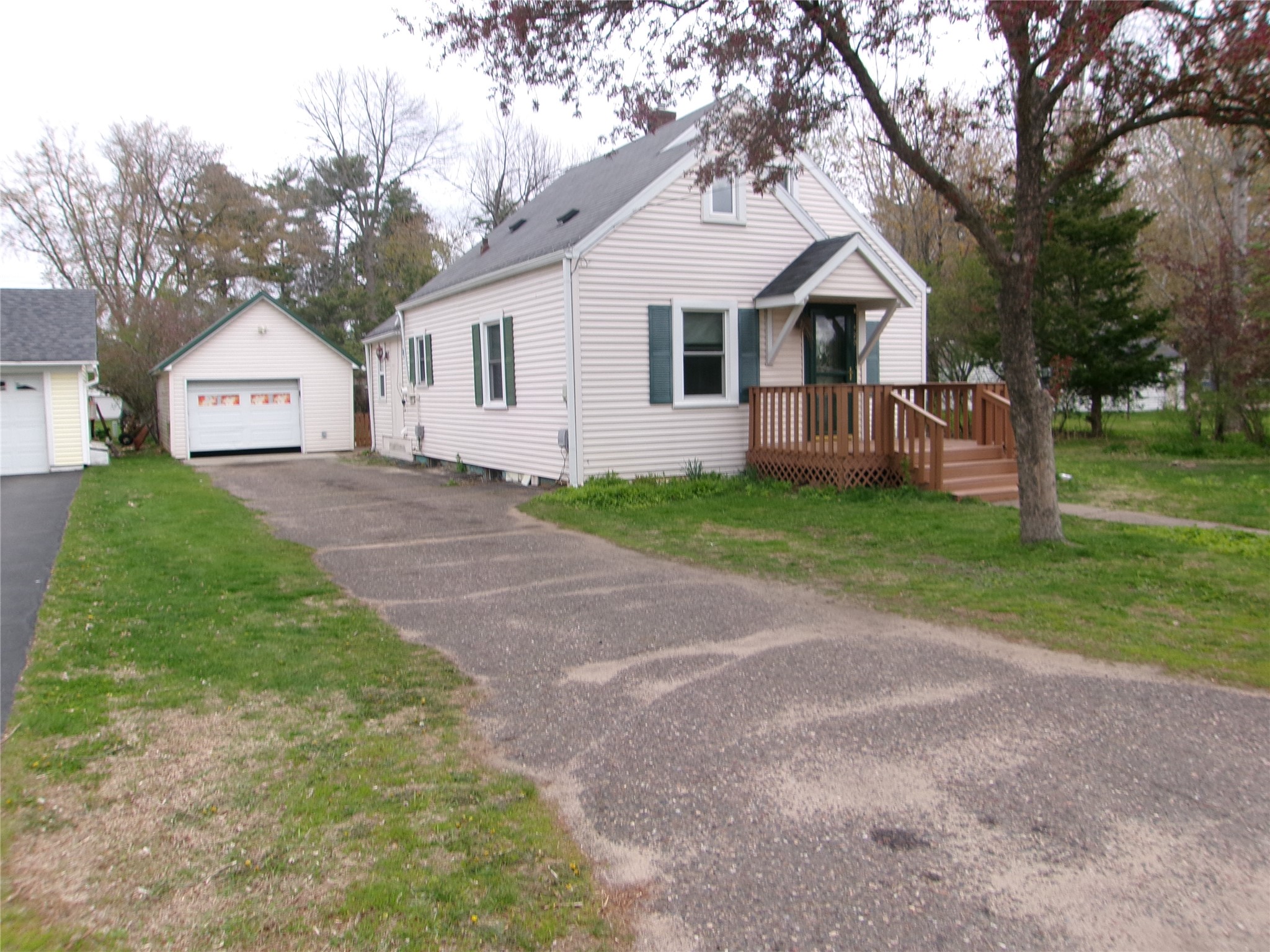 420 Schofield Street Property Photo 3