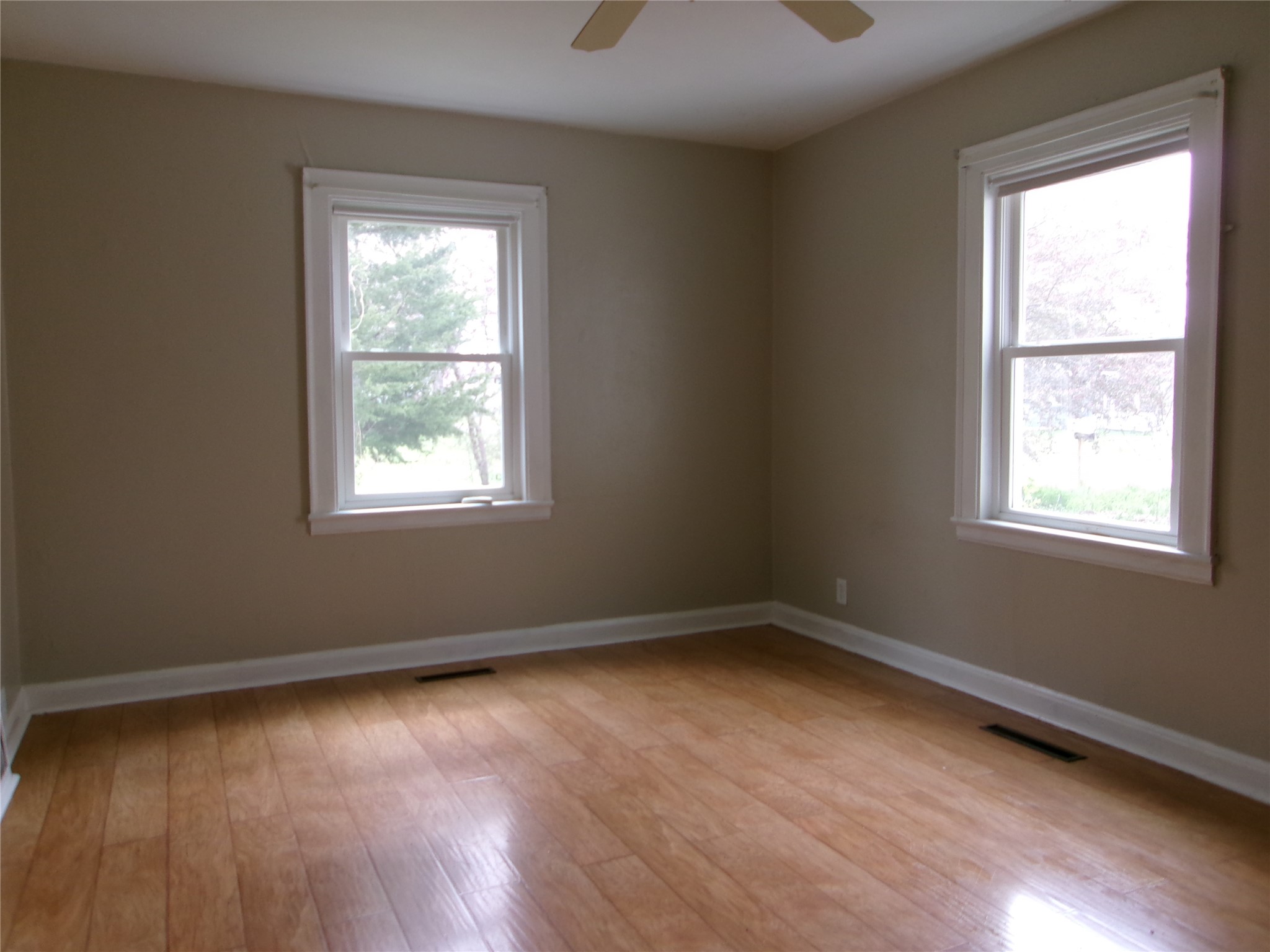 420 Schofield Street Property Photo 5