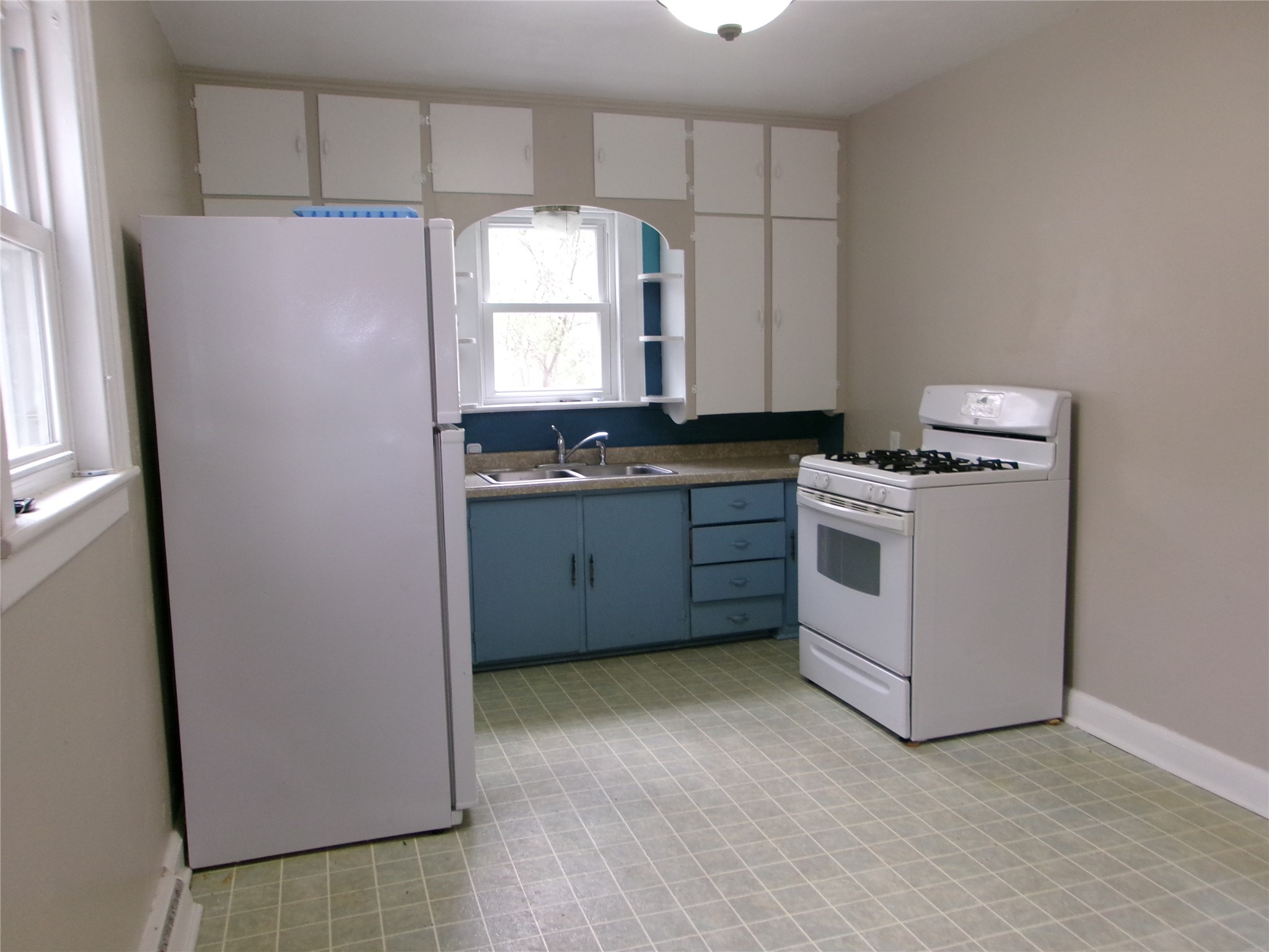 420 Schofield Street Property Photo 7