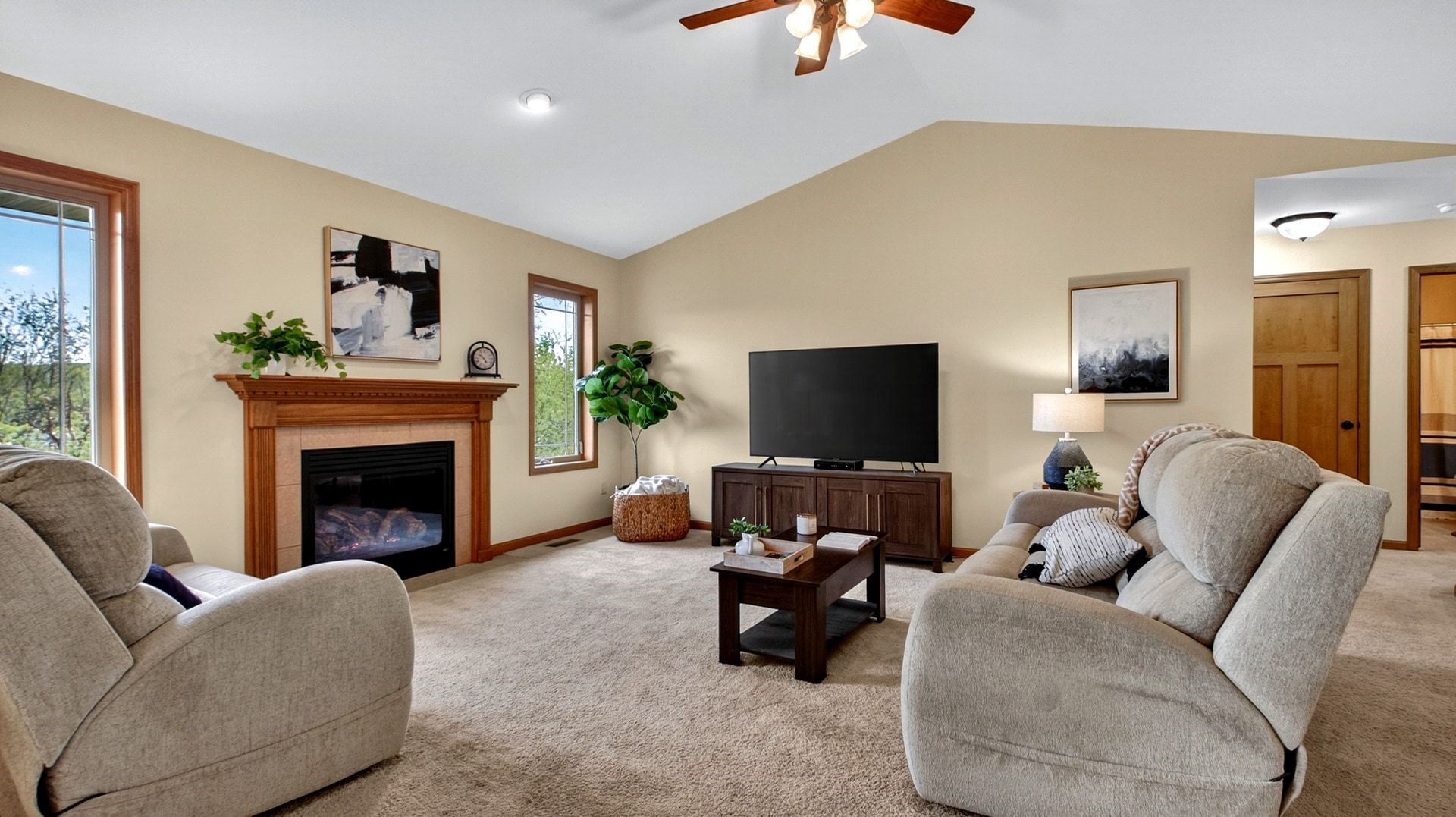 4409 Echo Valley Drive Property Photo 4