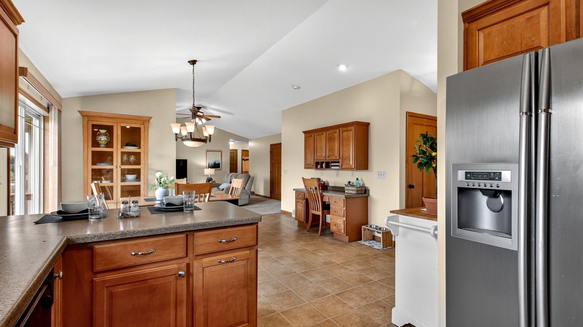 4409 Echo Valley Drive Property Photo 7
