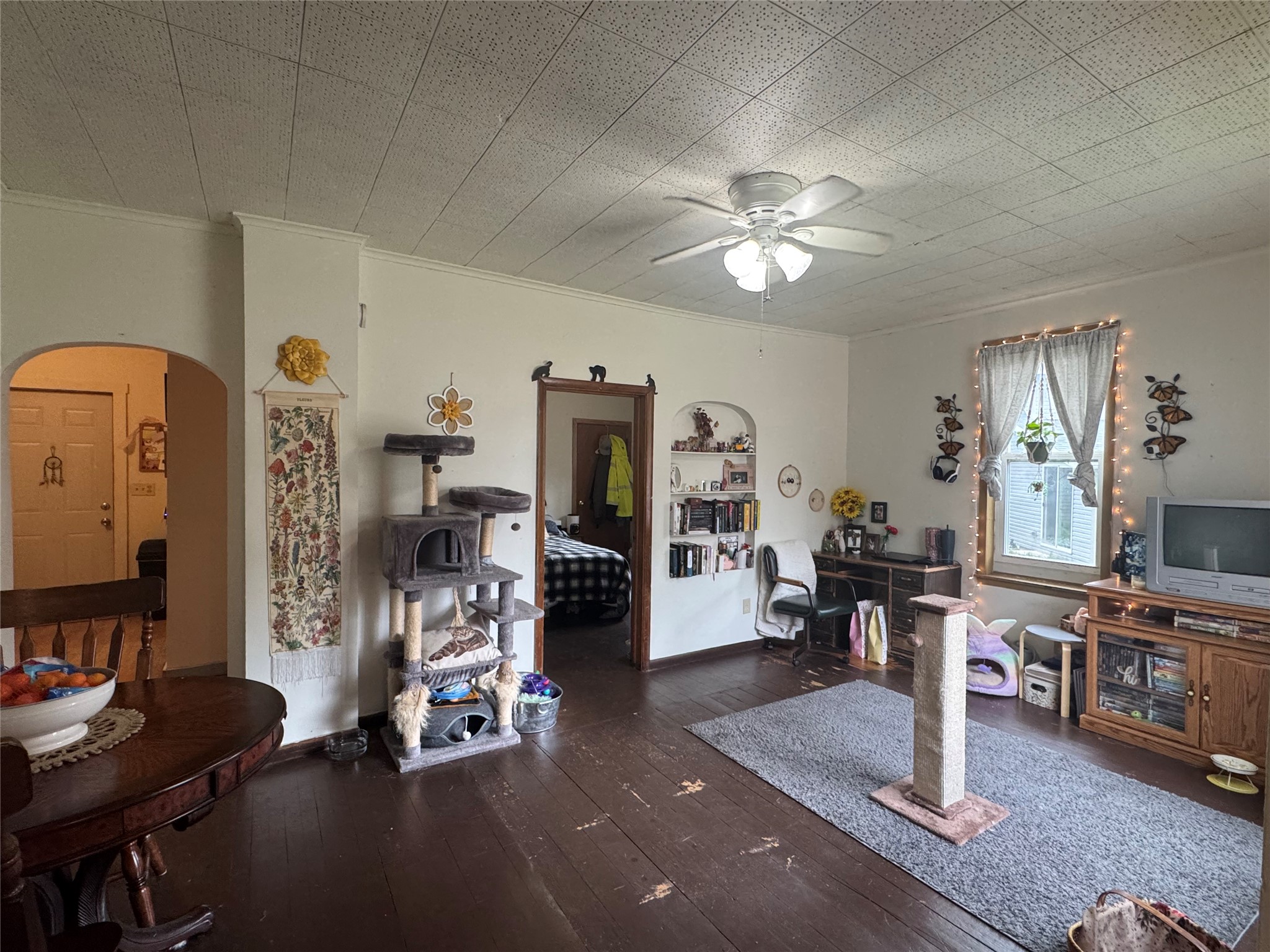 613-613 1/2 E Grand Avenue 1-2 Property Photo 10