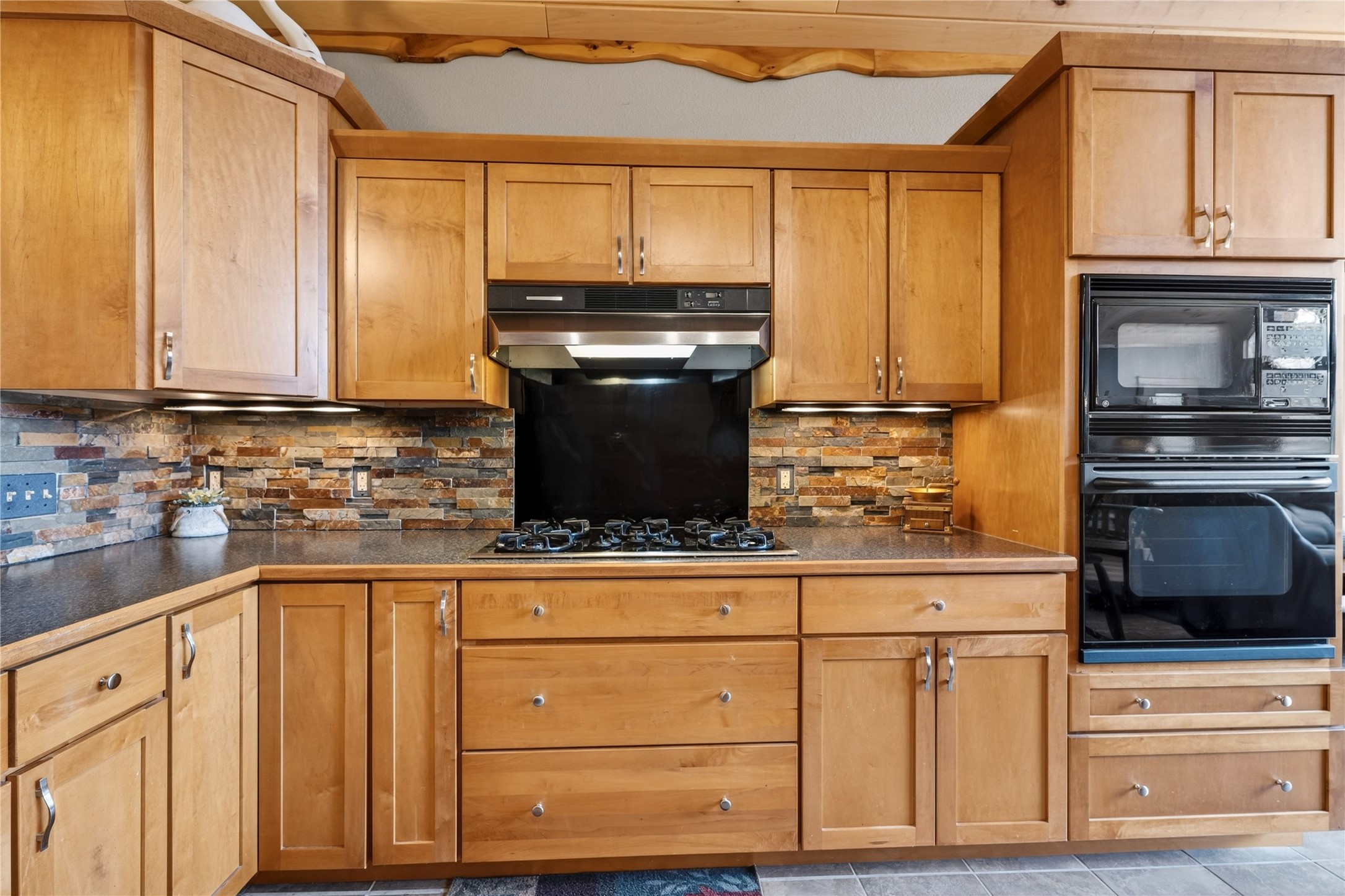 8787 N Nor Wis Road Property Photo 14