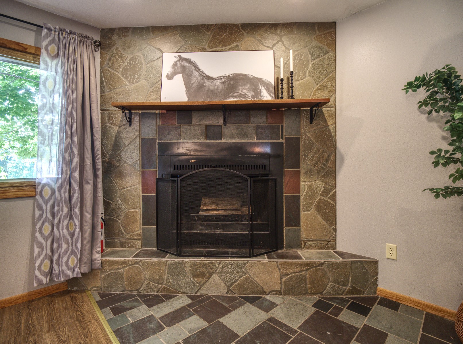 701 Park Avenue Property Photo 8