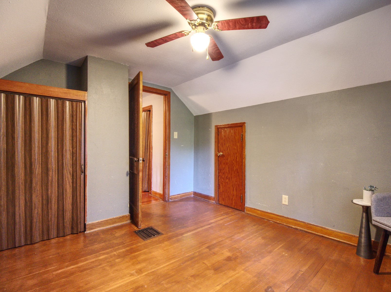 701 Park Avenue Property Photo 27