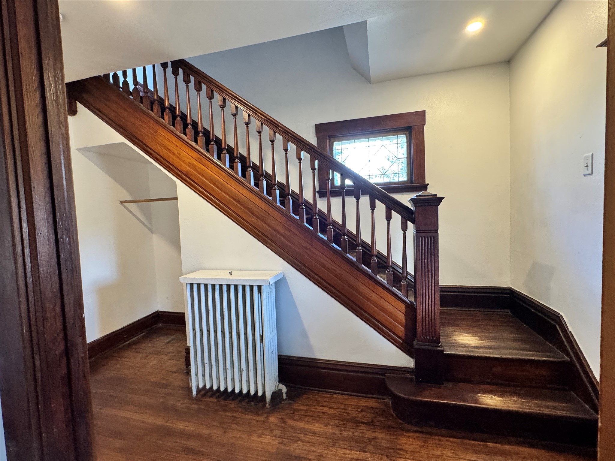 401 Elm Street Property Photo 6