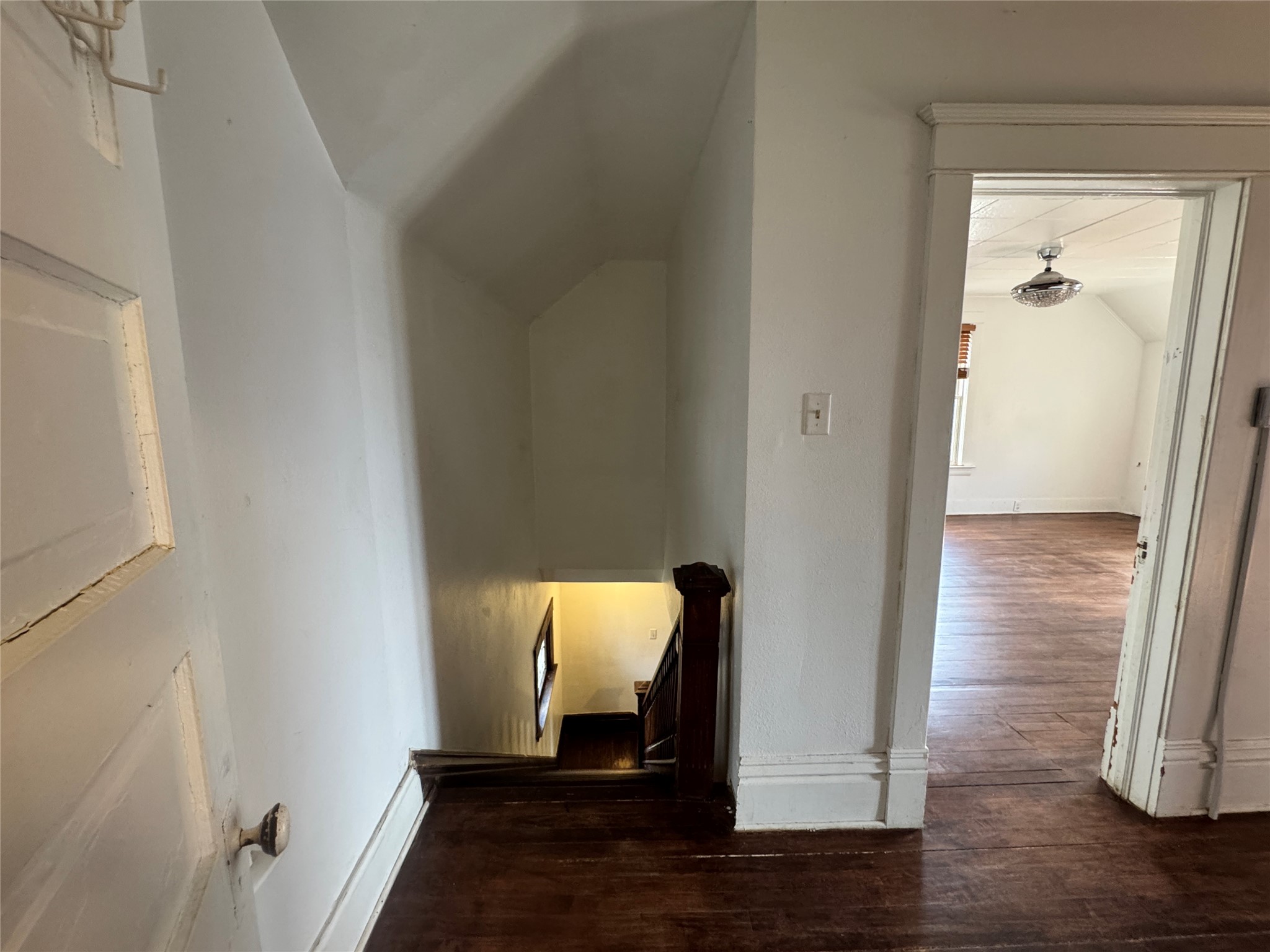 401 Elm Street Property Photo 23