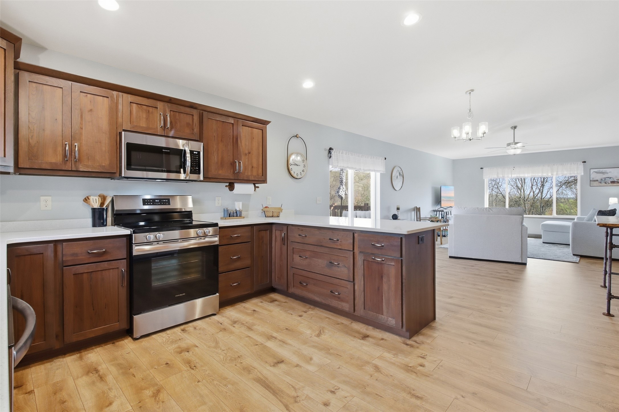 534 Hagman Street 21 Property Photo 6