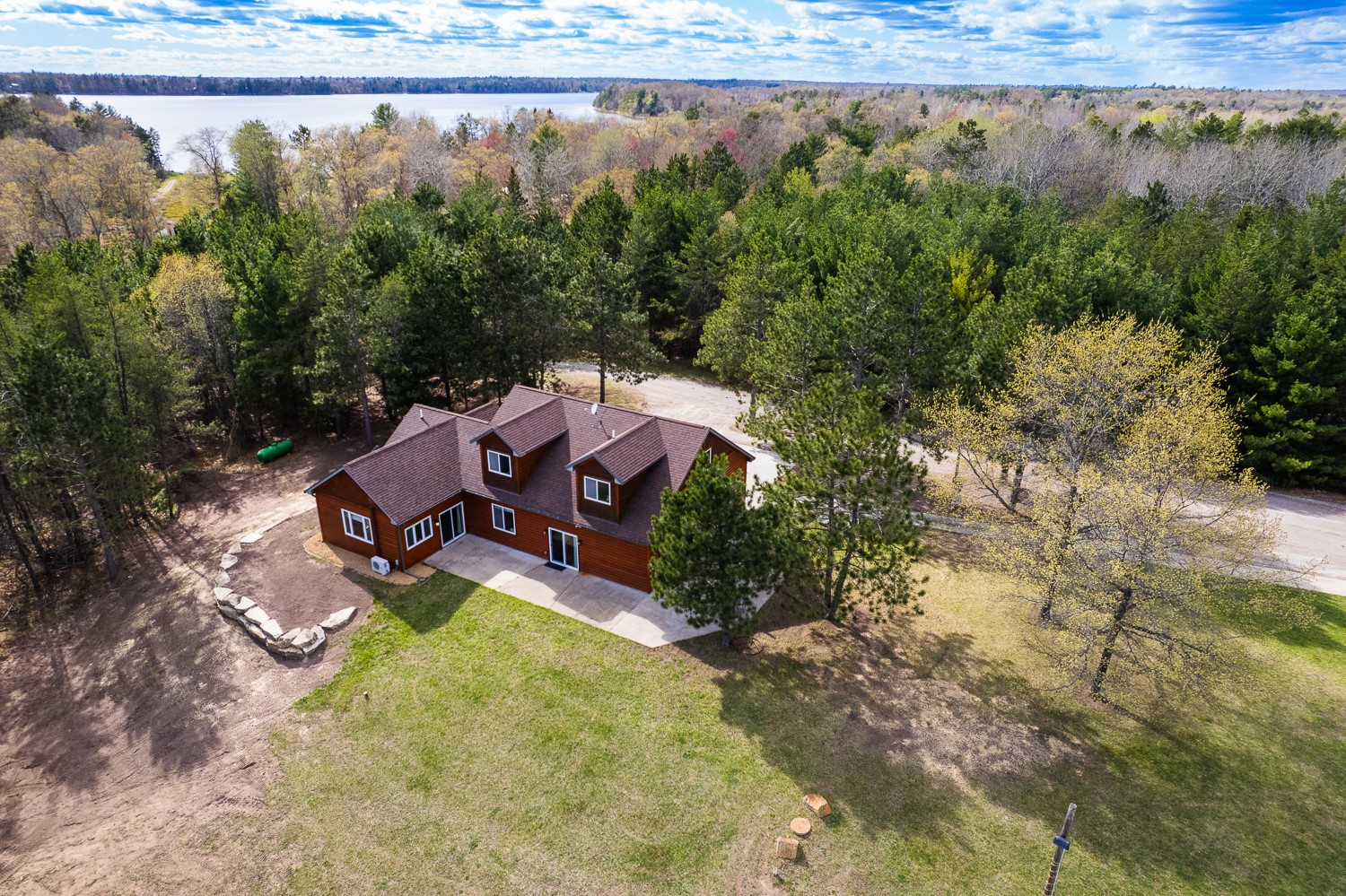 27736 Thompson Road Property Photo 3