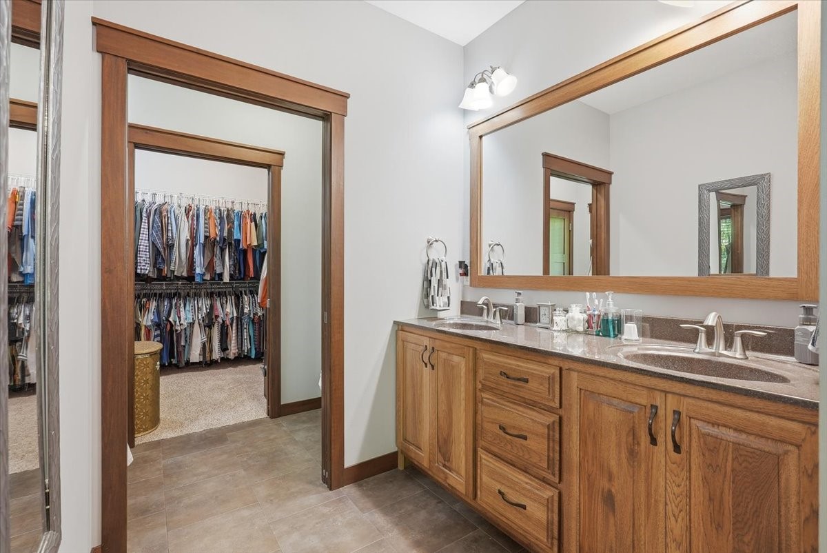 1904 Deblene Lane Property Photo 17