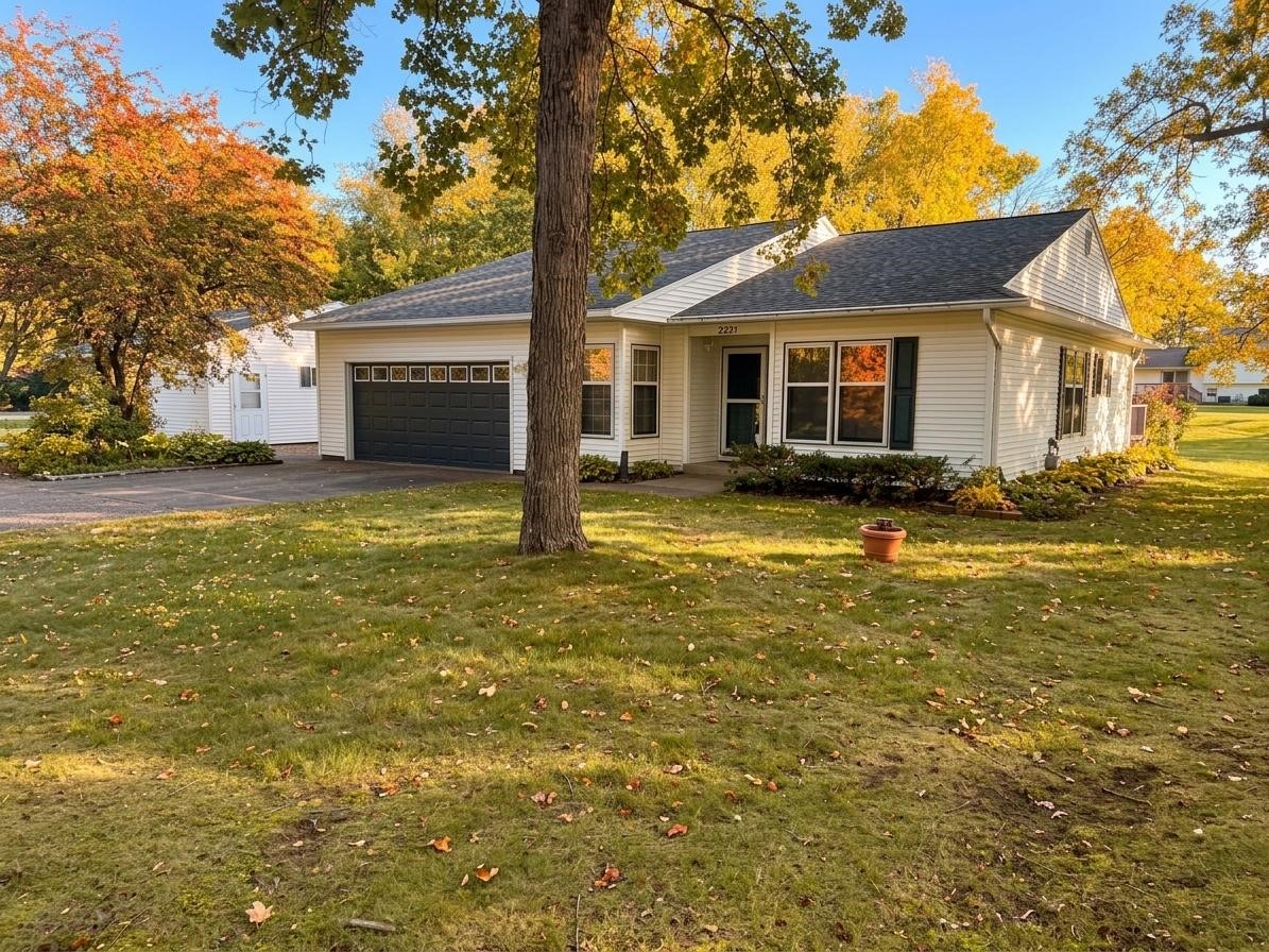 2221 21st Street Property Photo 4