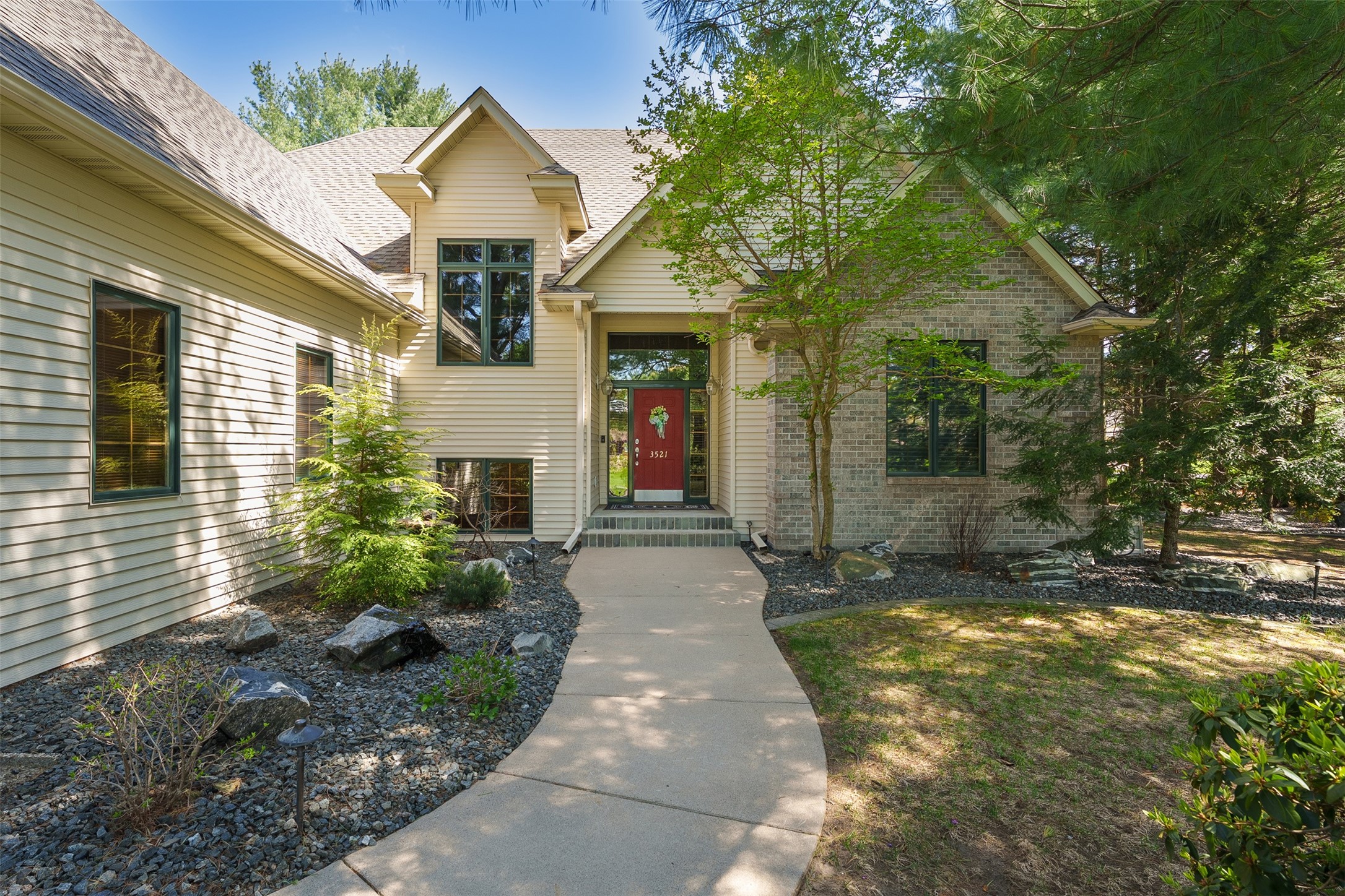 3521 Glen Way Property Photo 1