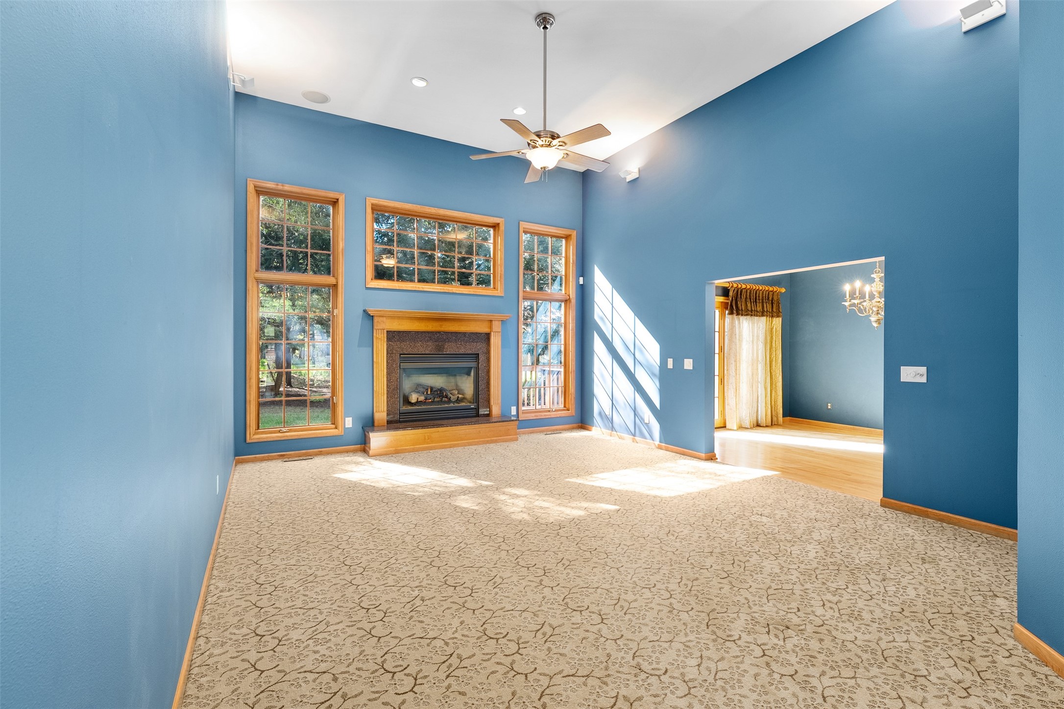 3521 Glen Way Property Photo 6